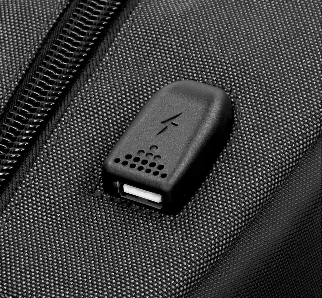 5172222 MOCHILA PORTAORD.36CM. MOVOM TRIMMED NEGRO - Image 2