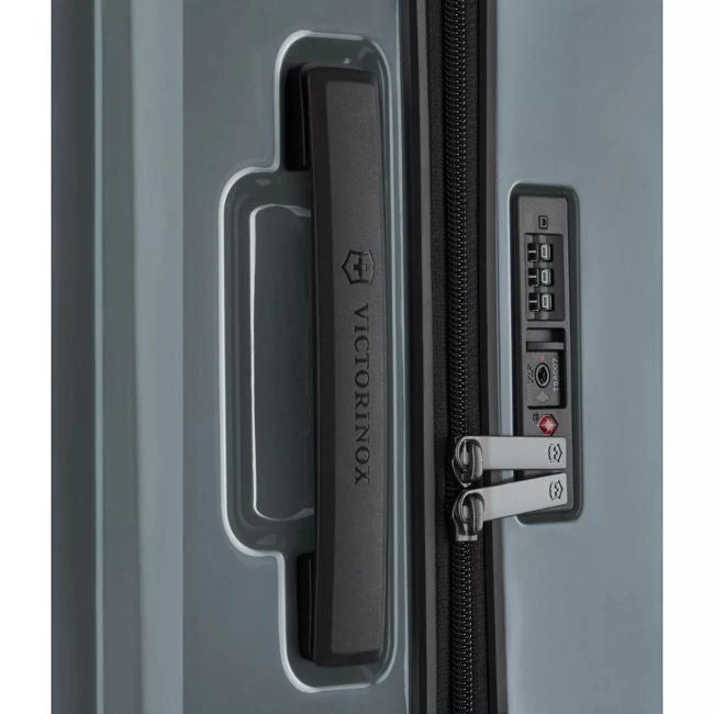 VICTORINOX AIROX MALETA MEDIANA 69CM - Image 20