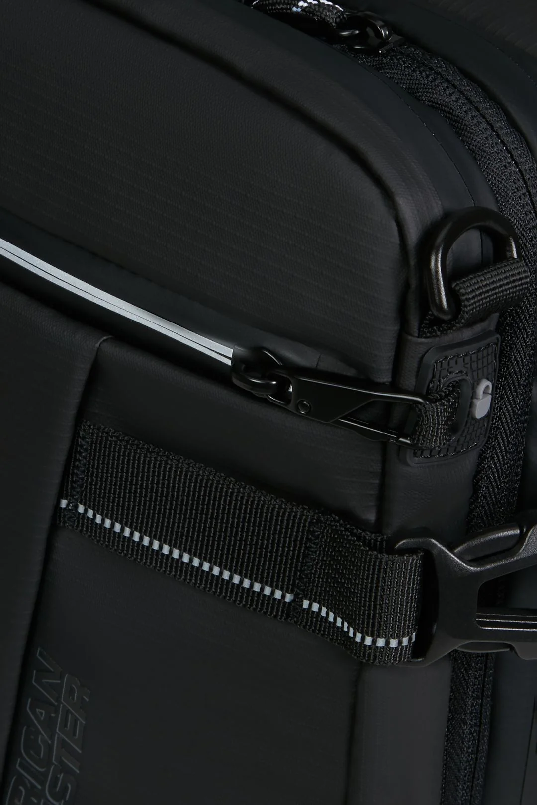 AMERICAN TOURISTER BOLSA DE VIAJE 3 WAY UPVENTURE - Image 11