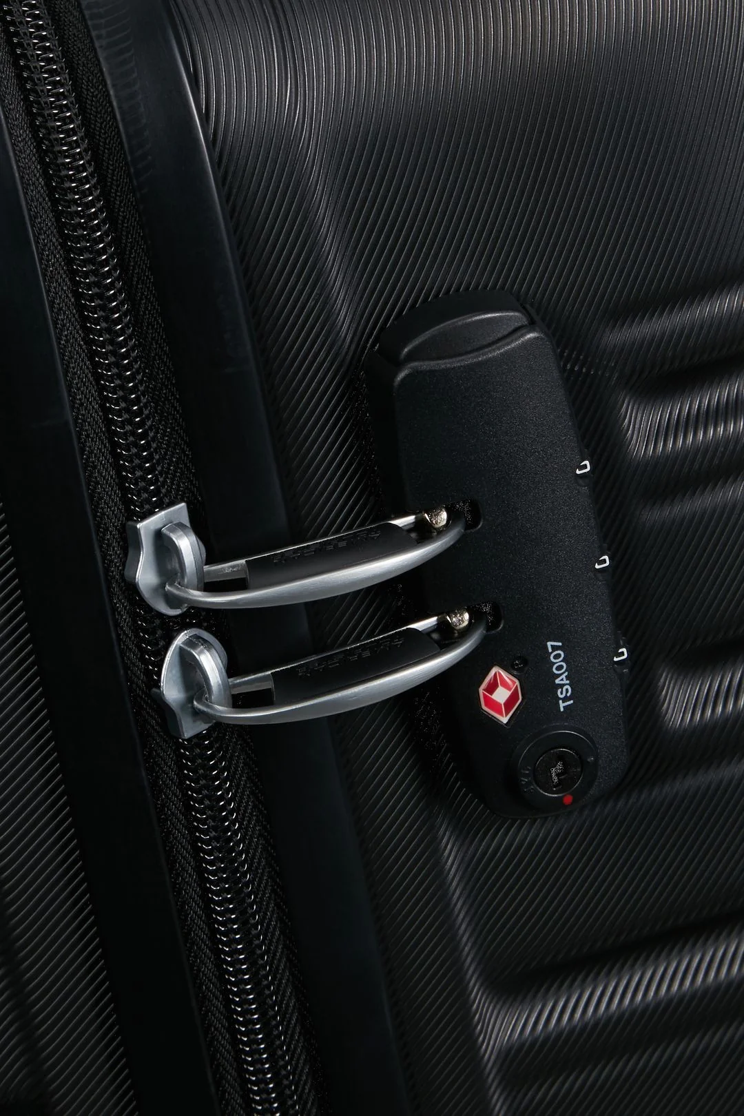 AMERICAN TOURISTER MALETA DE CABINA LENGHT FLASHLINE 55/35cm - Image 6