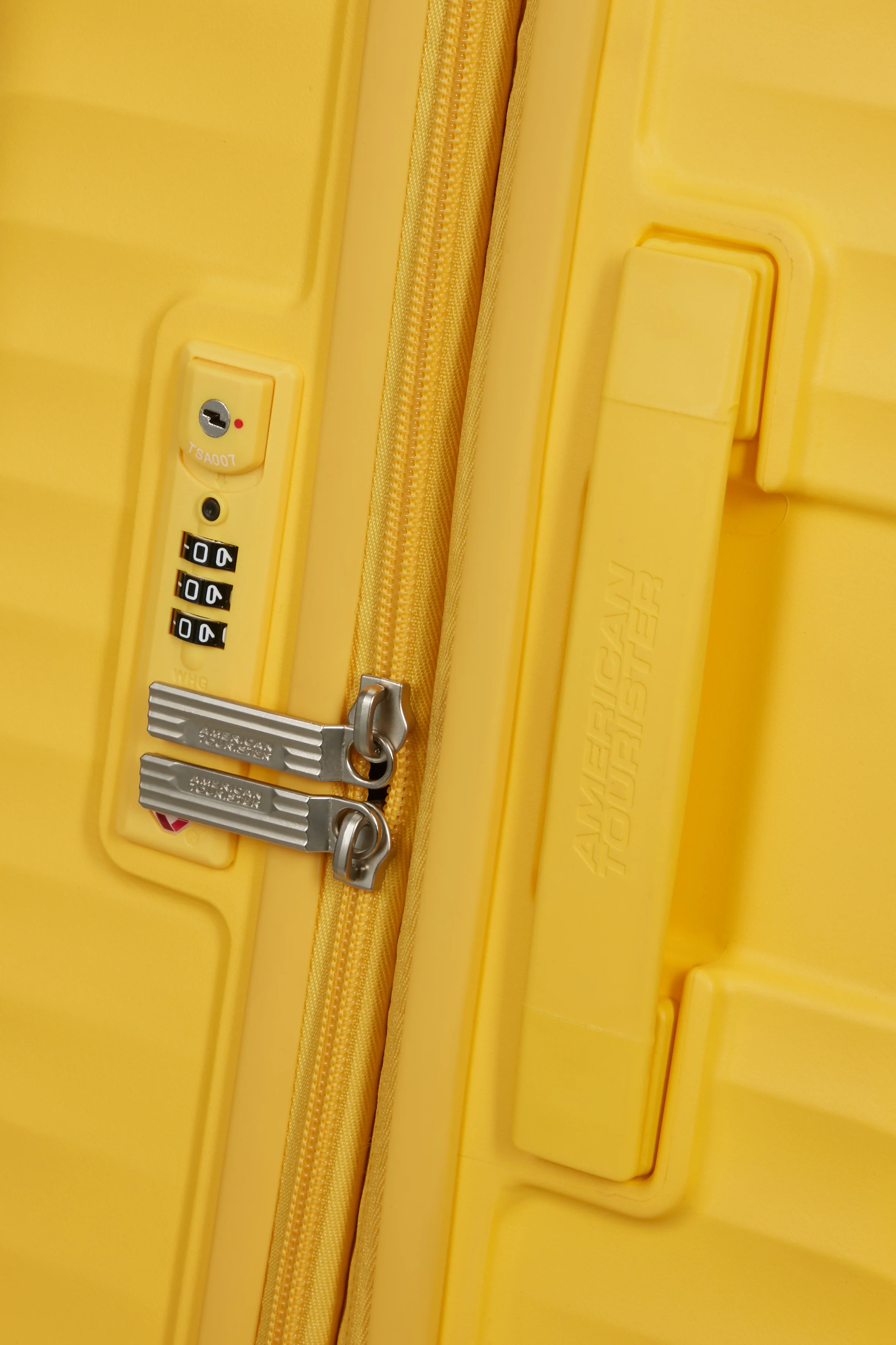 AMERICAN TOURISTER maleta mediana 68cm extensible DIABLAST - Image 10