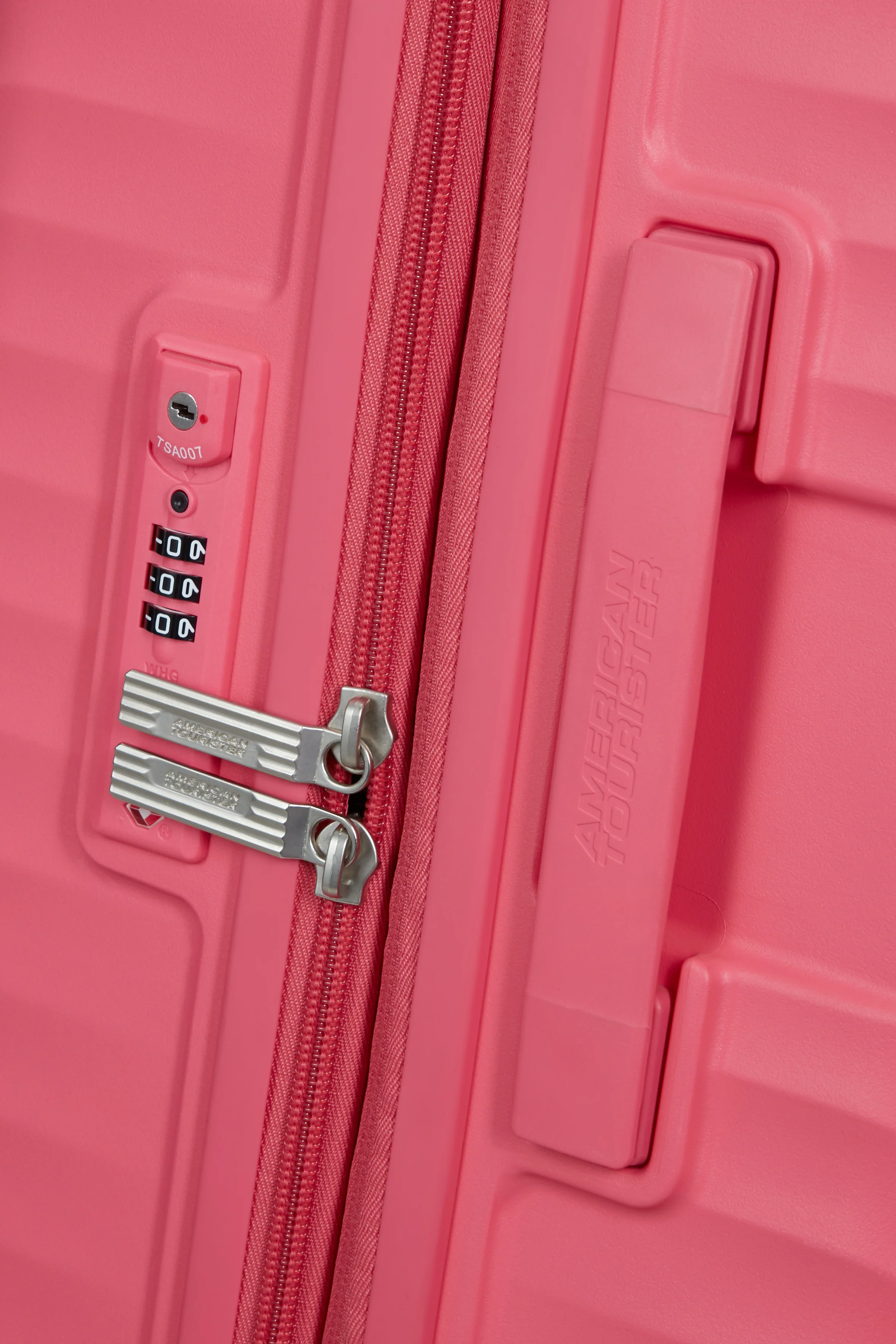 AMERICAN TOURISTER maleta mediana 68cm extensible DIABLAST - Image 32