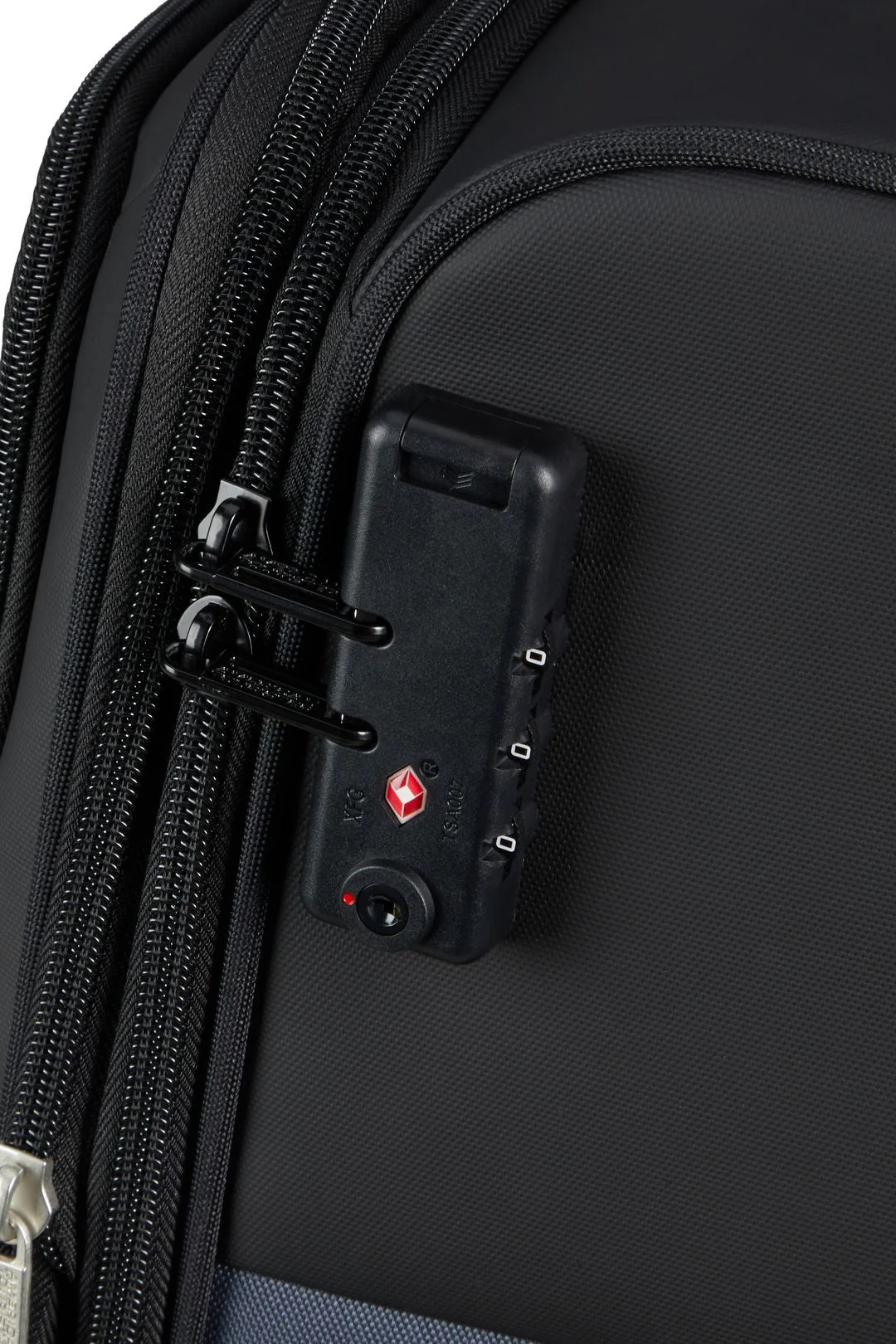 AMERICAN TOURISTER MALETA MEDIANA DARING DASH 66CM - Image 19