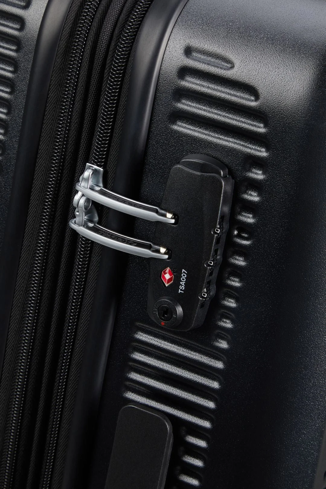 AMERICAN TOURISTER MALETA MEDIANA EXTENSIBLE ASTROBEAM 67CM - Image 7