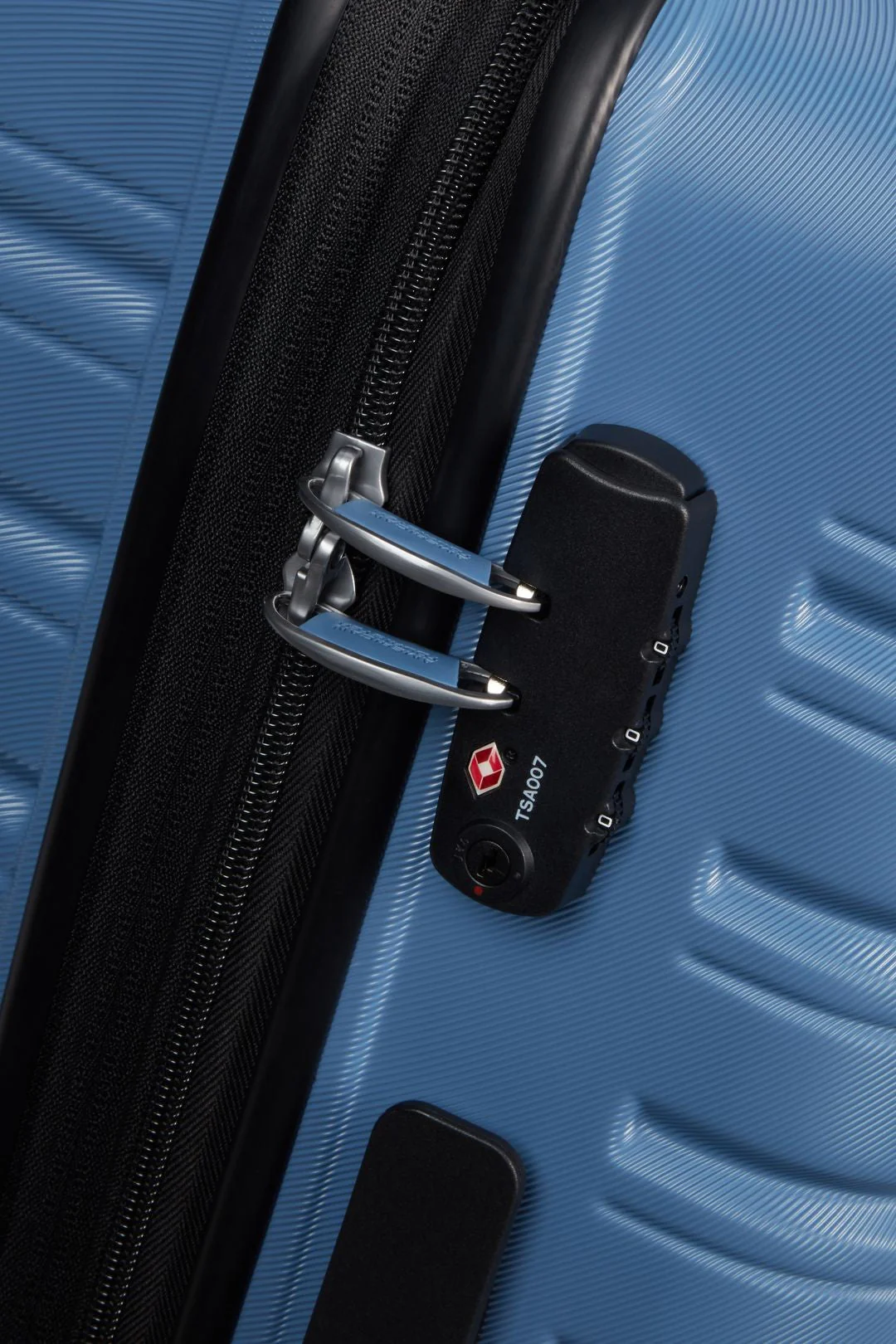 AMERICAN TOURISTER MALETA MEDIANA EXTENSIBLE FLASHLINE 67CM - Image 31