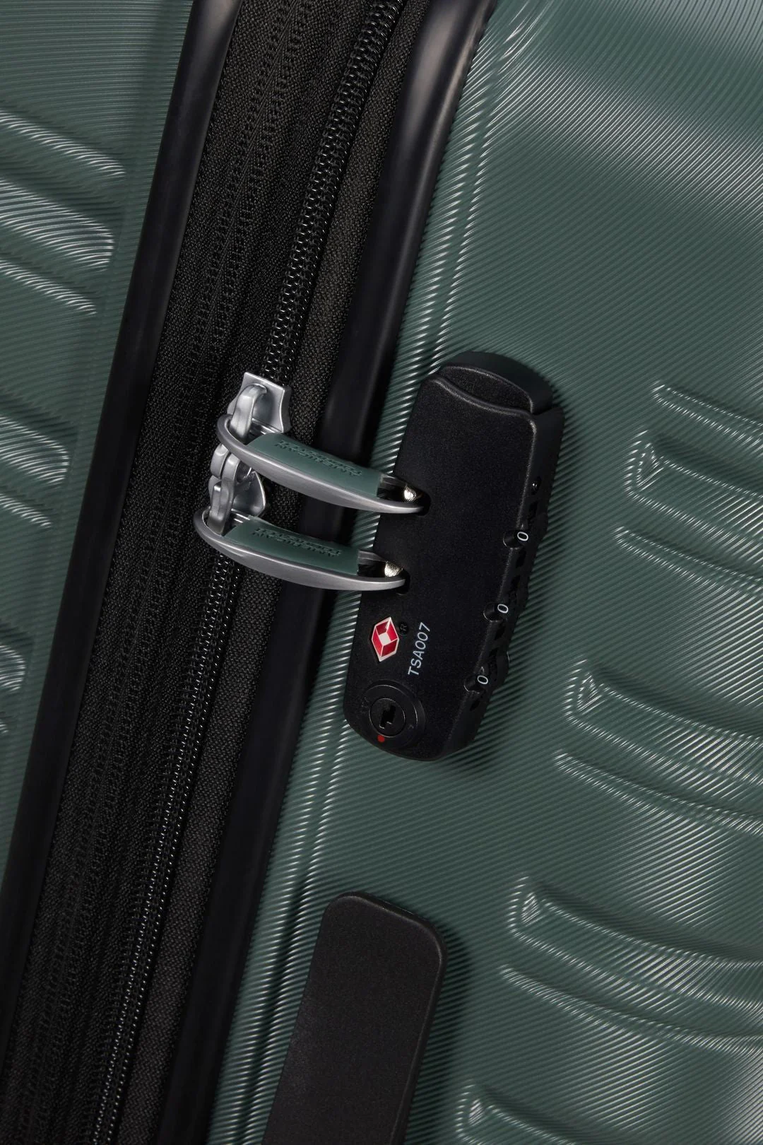 AMERICAN TOURISTER MALETA MEDIANA EXTENSIBLE FLASHLINE 67CM - Image 40