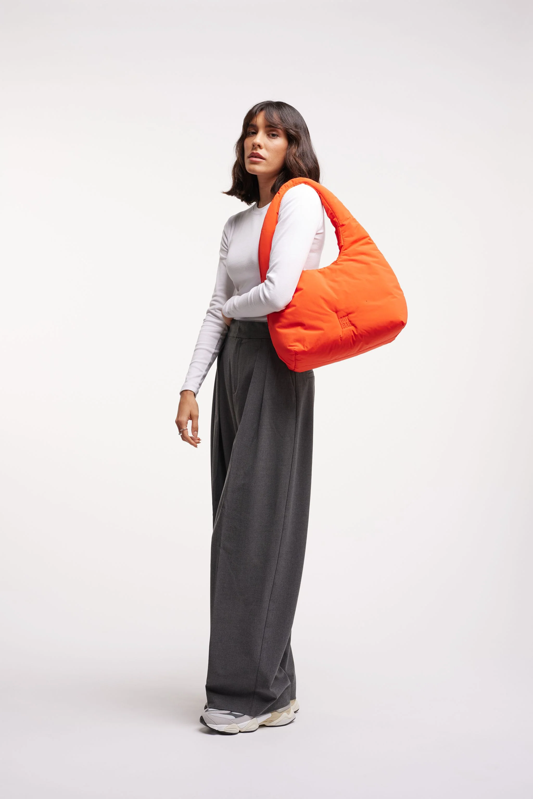 GOT BAG CLOUD SHOULDER BAG MONOCHROME - Image 17