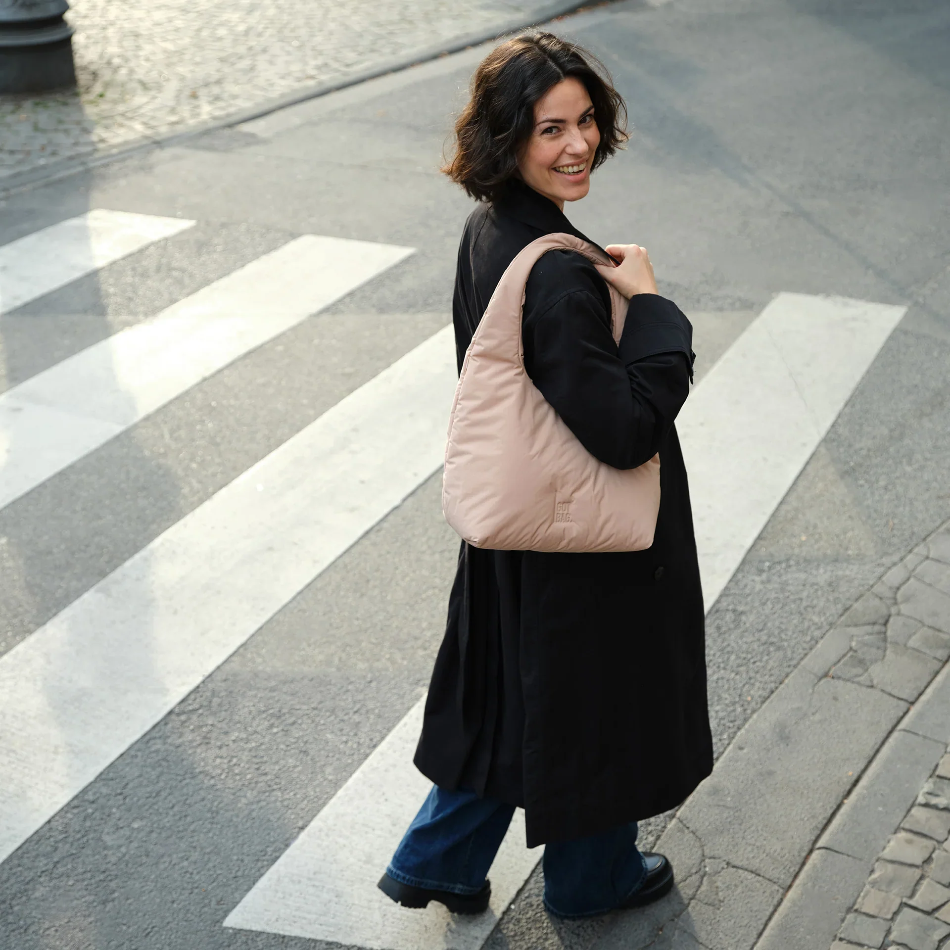 GOT BAG CLOUD SHOULDER BAG MONOCHROME - Image 29