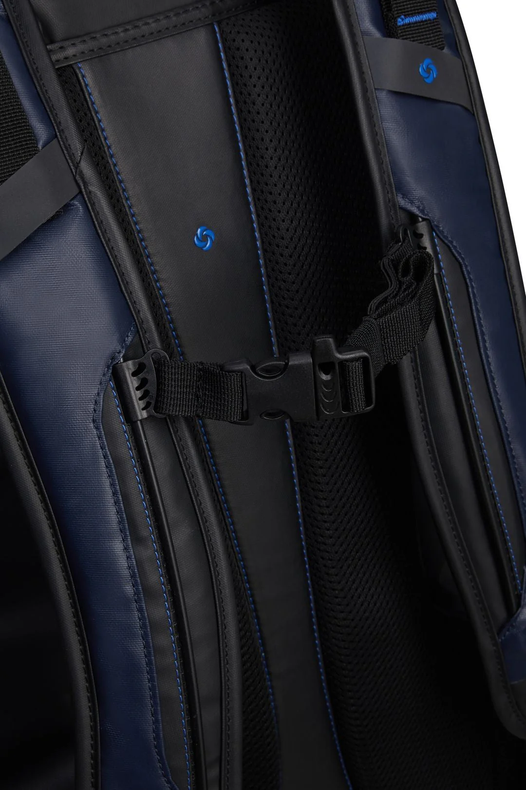 Equipaje sin Ruedas ECODIVER M 55L - Image 28