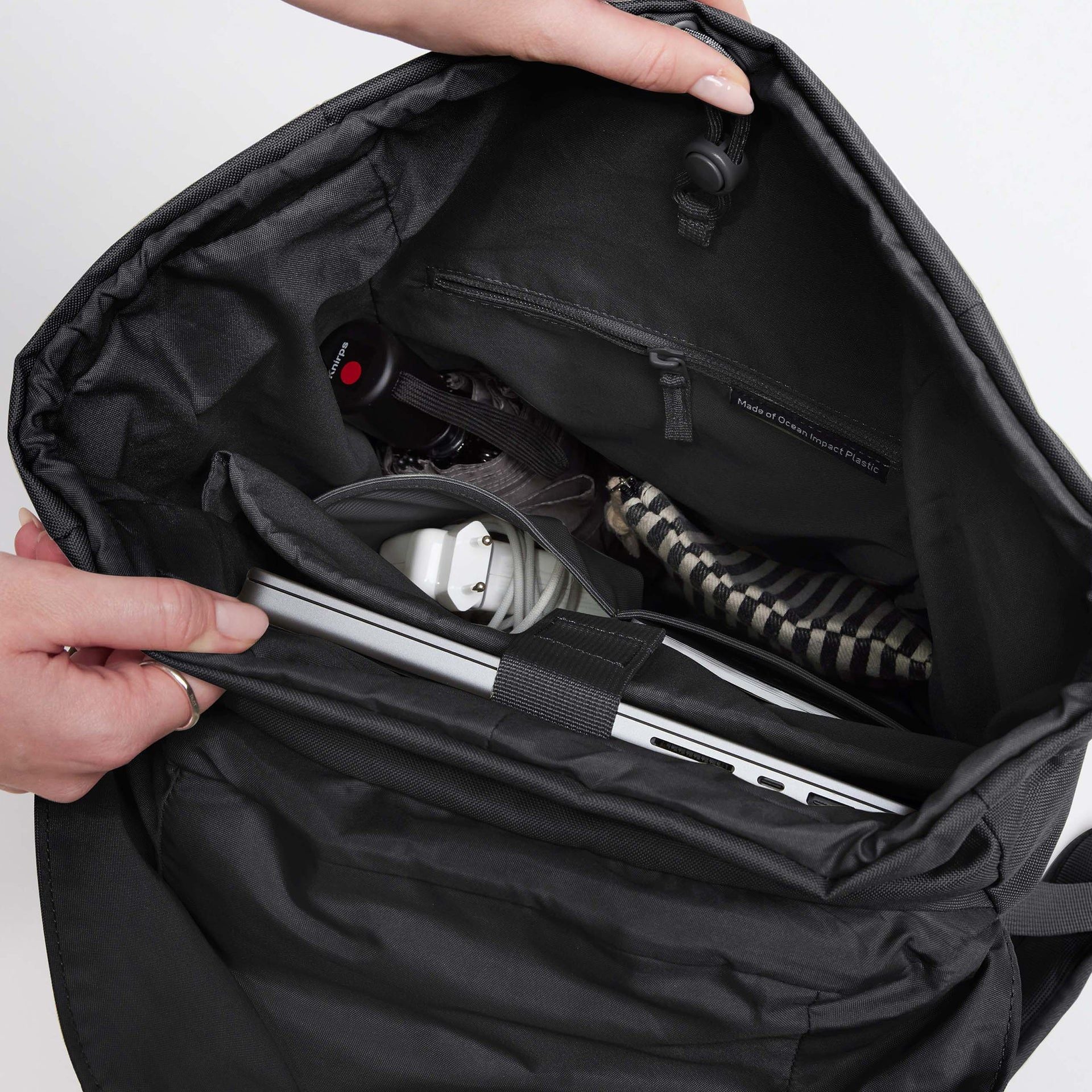 GOT BAG MOCHILA FLAP PACK - Image 21