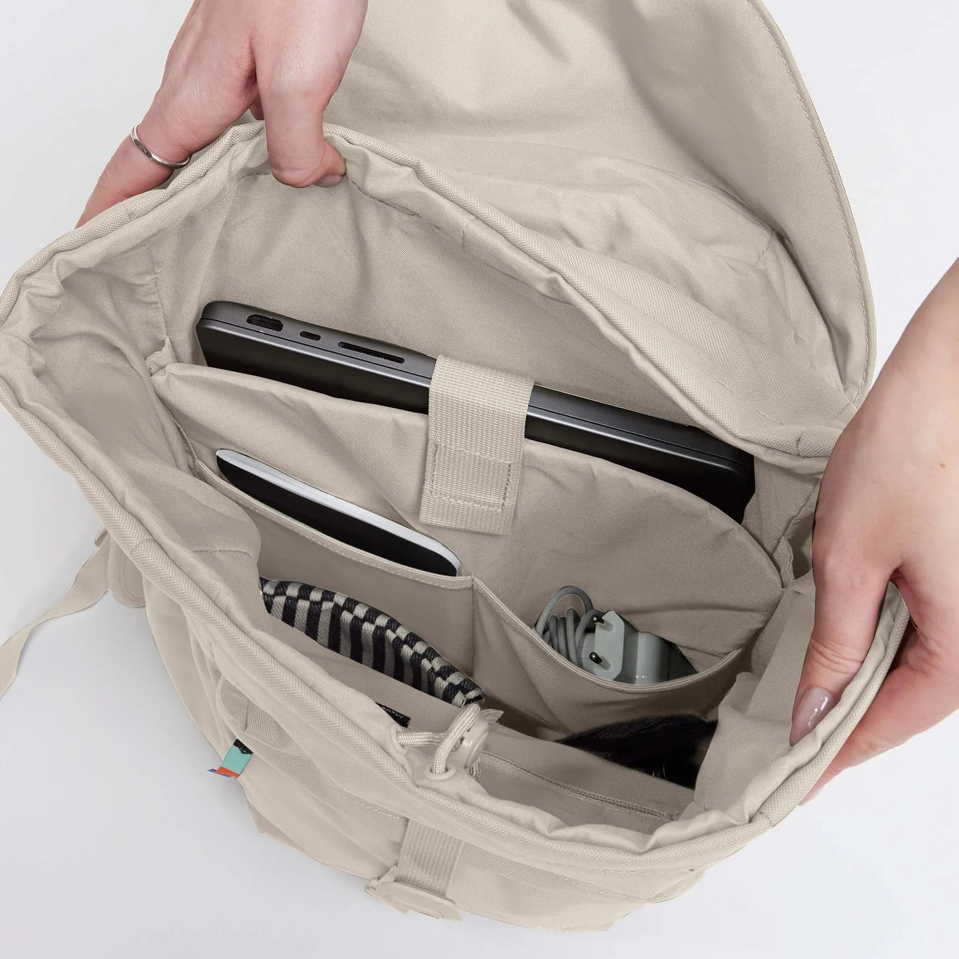 GOT BAG MOCHILA FLAP PACK - Image 5