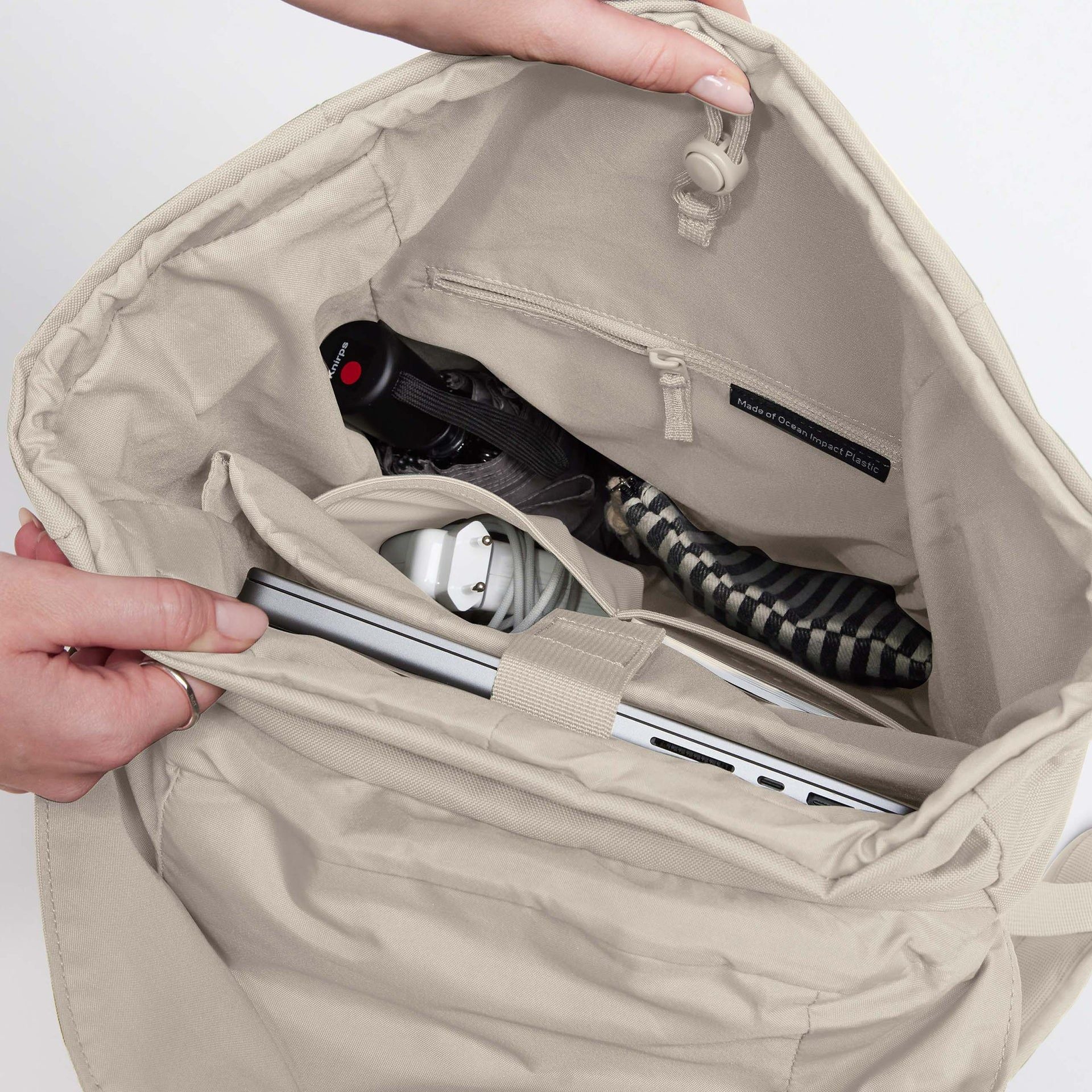 GOT BAG MOCHILA FLAP PACK - Image 7