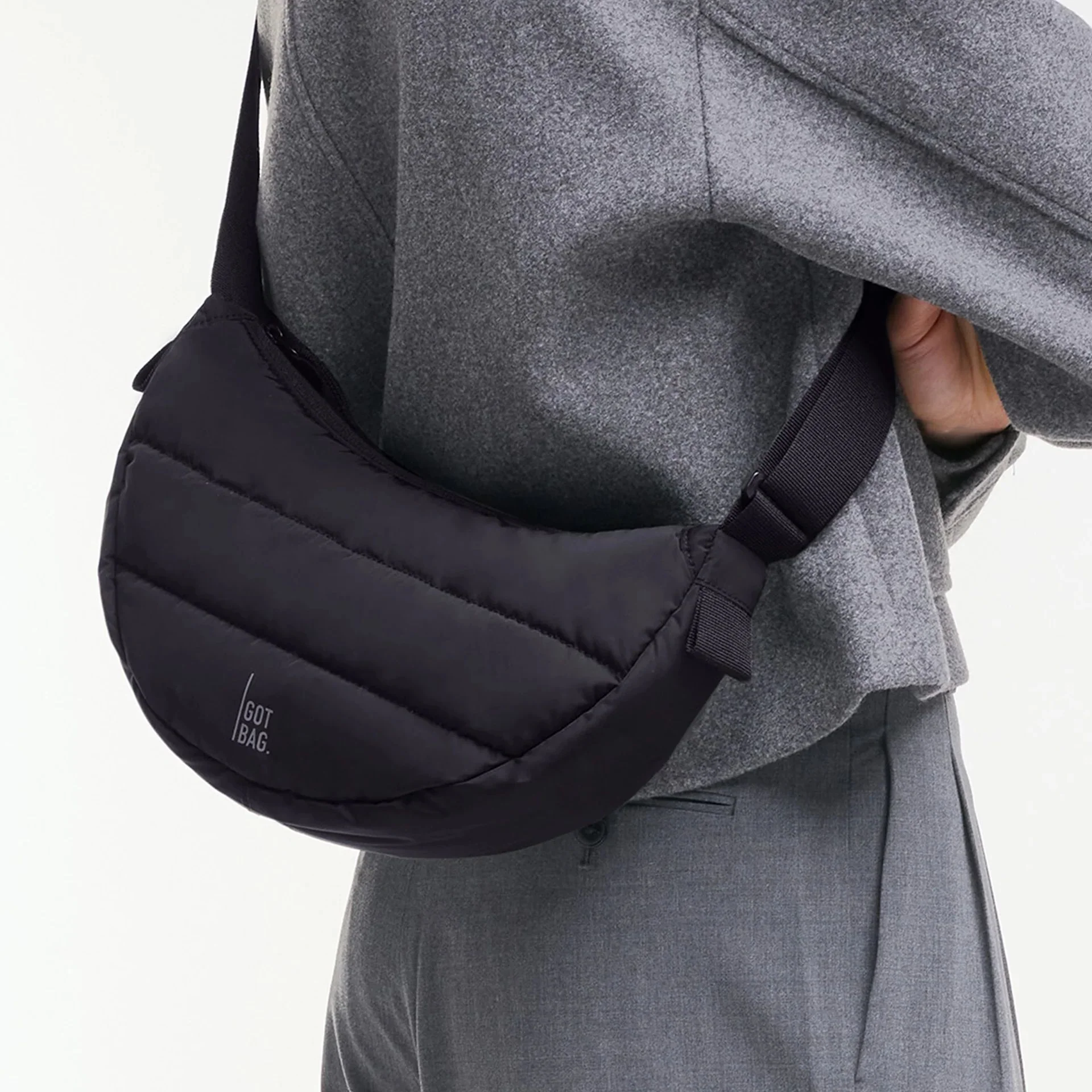 GOT BAG PUFFER MOON BAG SMALL MONOCHROME - Image 28
