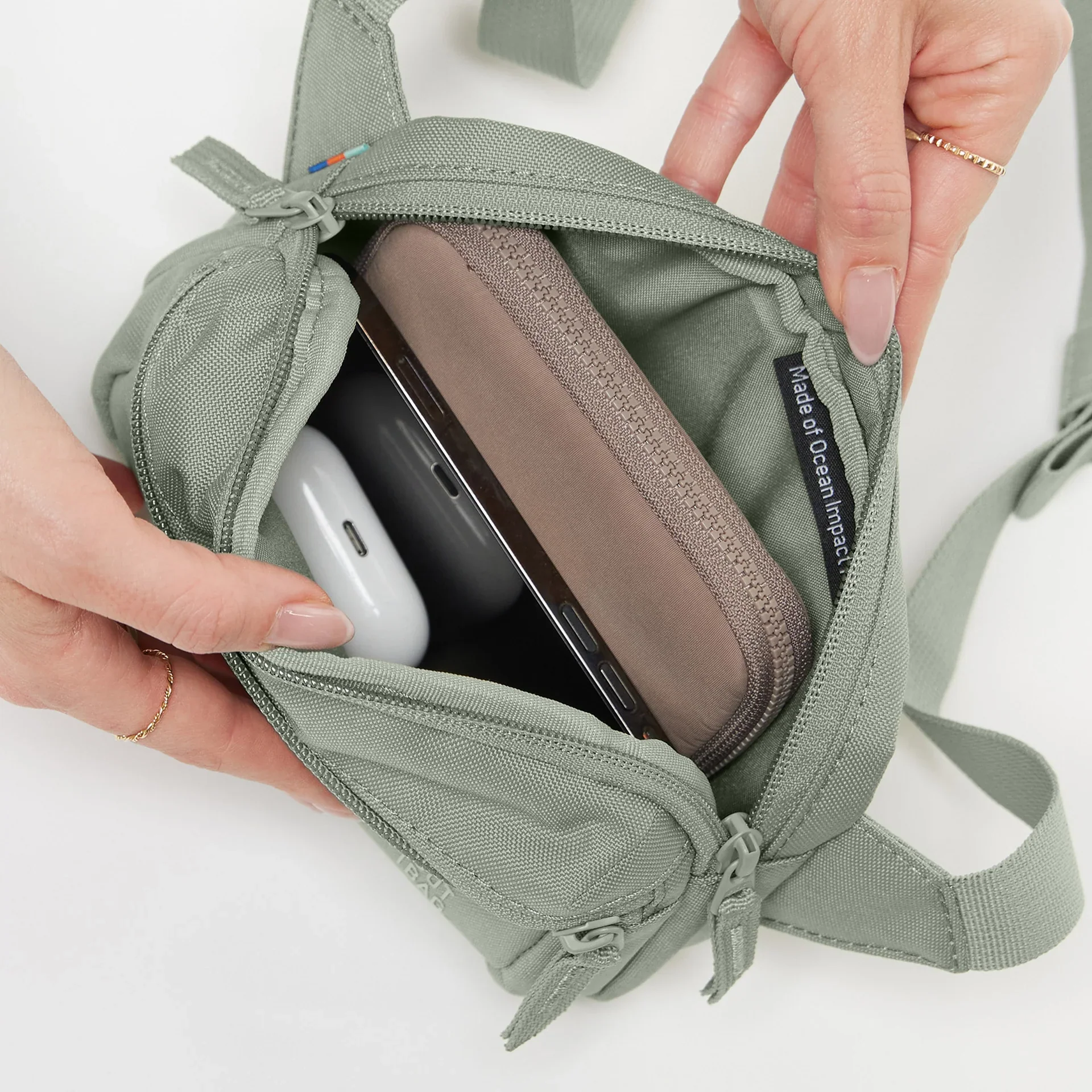 GOT BAG SLING BAG SMALL - Image 17