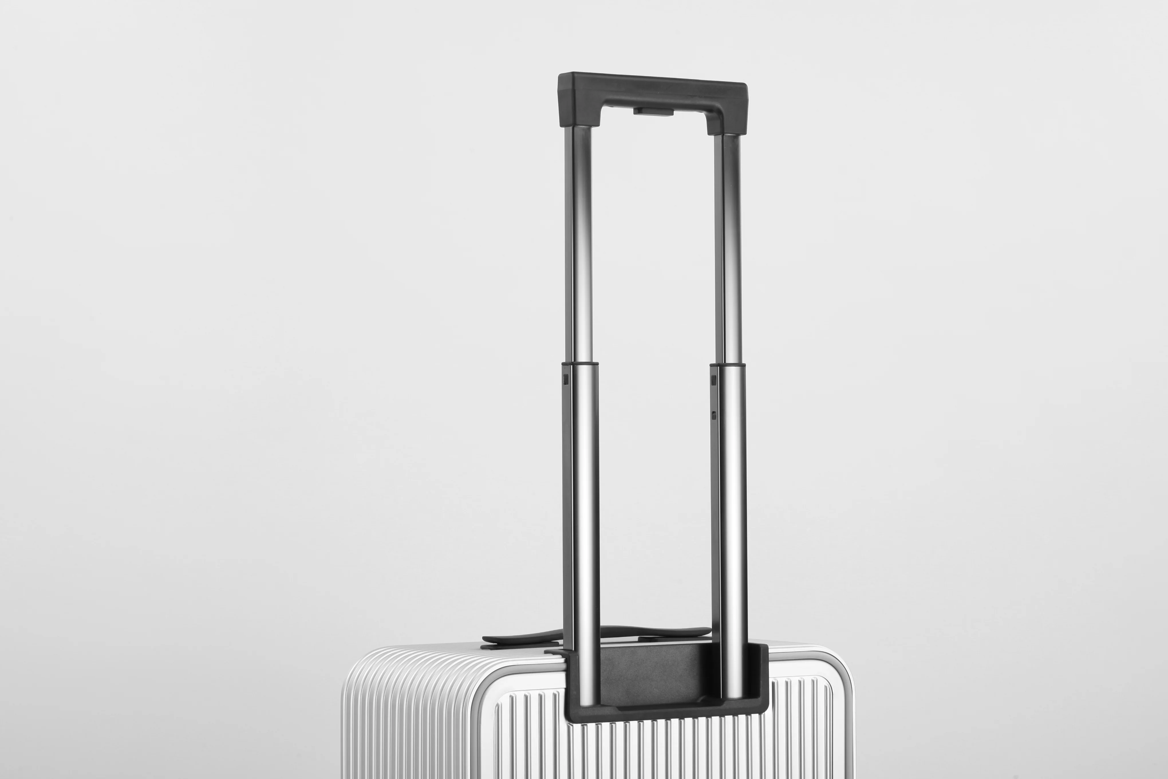 Maleta Easy Acces 100%  ALUMINIO TOKIO 57cm - Image 15