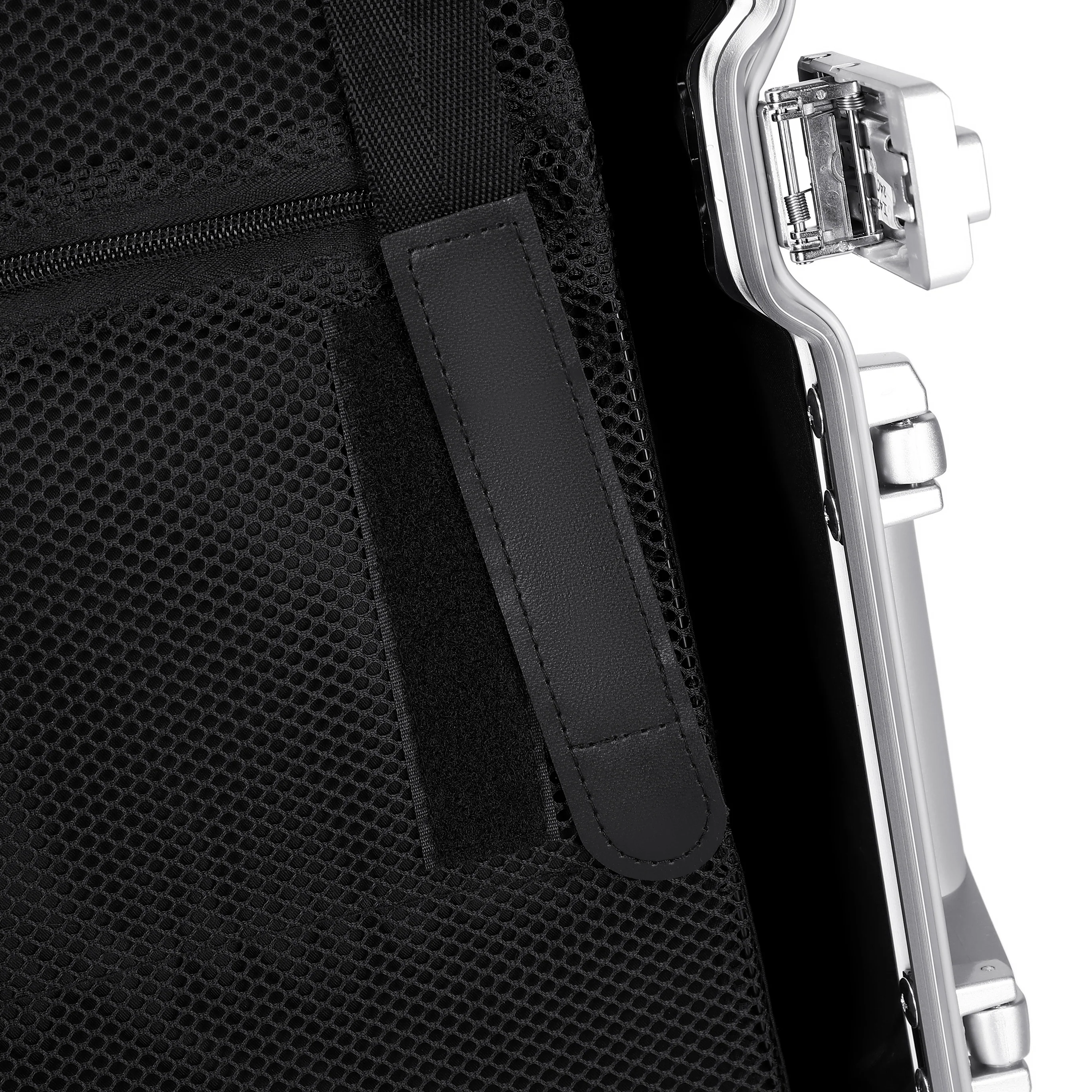 GREENWICH Maleta de cabina de Aluminio MIAMI 55cm - Image 12