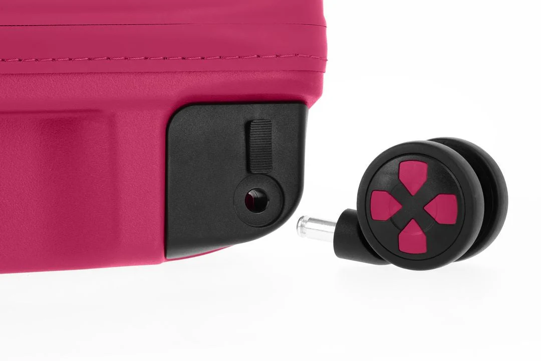 IP1 IMPACKT MALETA DE CABINA CON USB PORT 55CM - Image 30