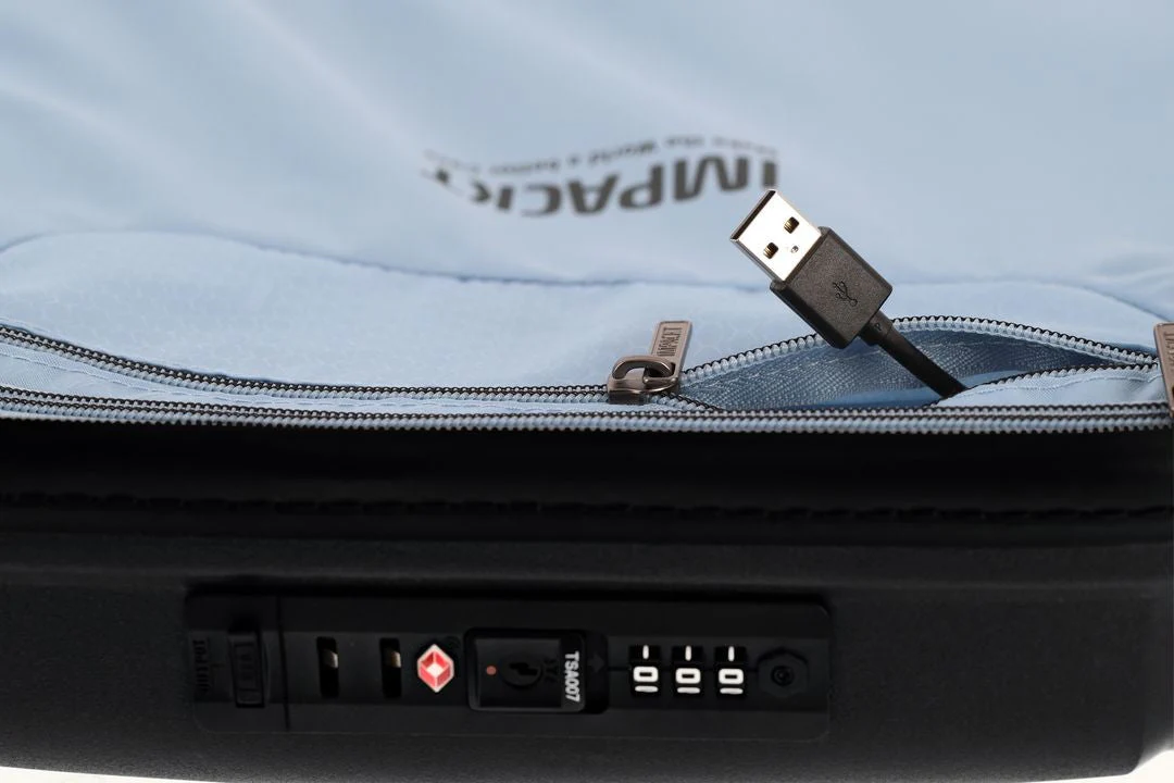 IP1 IMPACKT MALETA DE CABINA CON USB PORT 55CM - Image 4