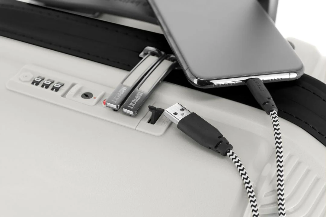 IP1 IMPACKT MALETA DE CABINA CON USB PORT 55CM - Image 66