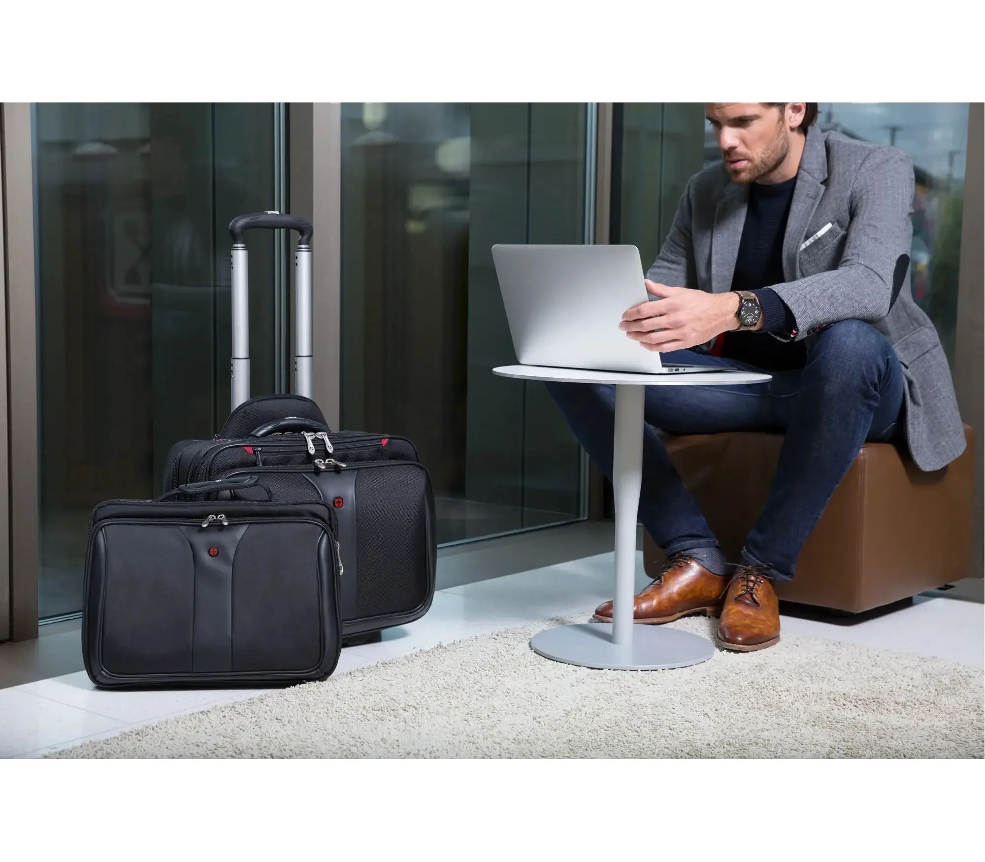 WENGER Set de equipaje de negocios de 2 piezas con Comp-U-Roller PATRIOT - Image 4