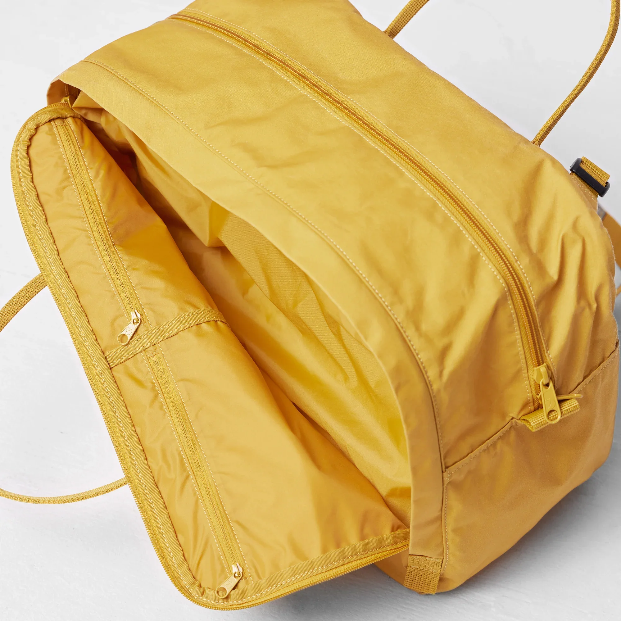 FJALLRAVEN KåNKEN WEEKENDER – BOLSA DE VIAJE/MOCHILA - Image 16