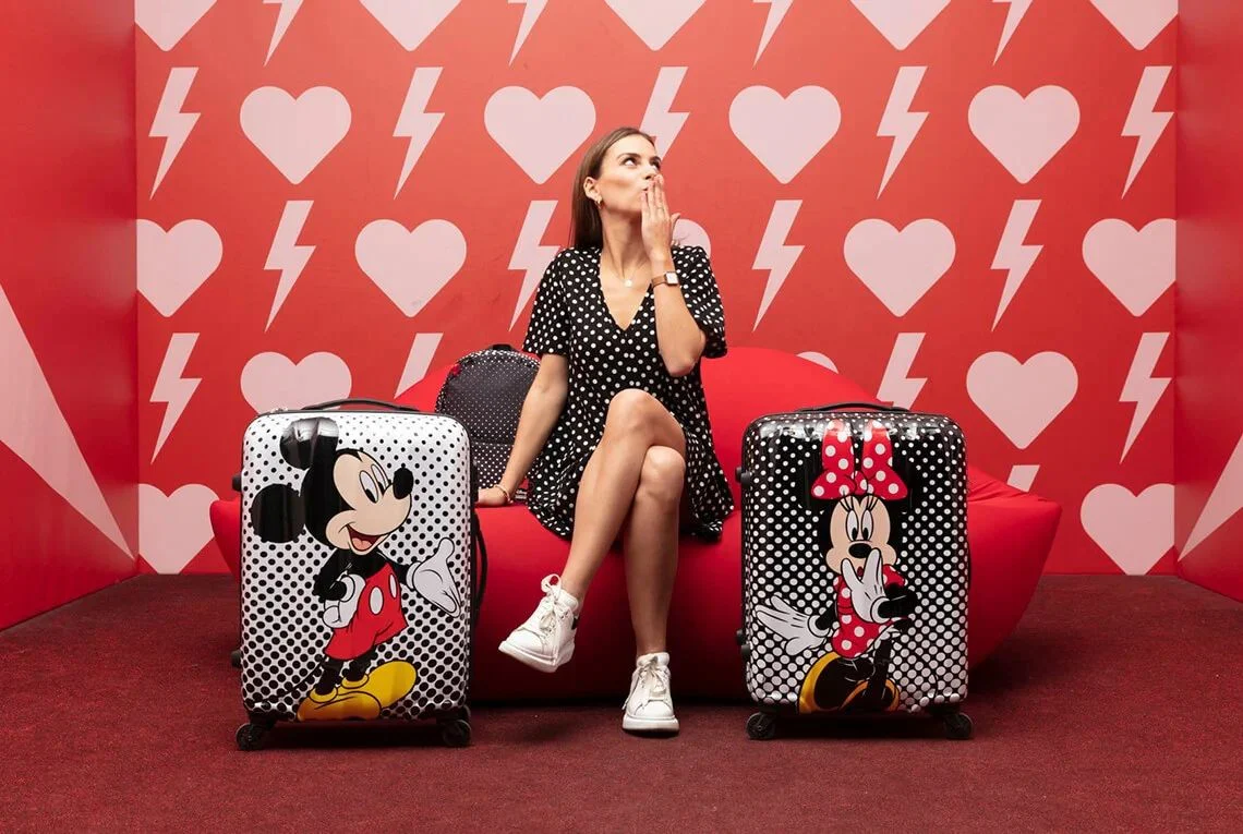Maleta Cabina Mickey Polka Dot Disney Legends de American Toursiter - Image 2