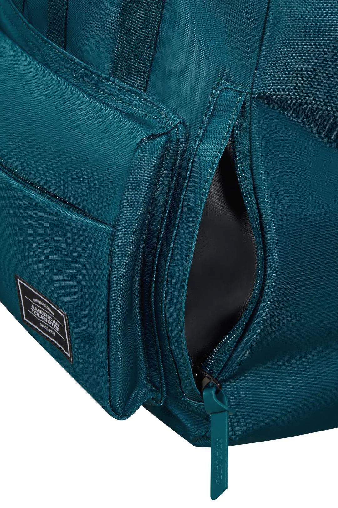 Mochila Urban Groove AMERICAN TOURISTER 17L UG16 - Image 16