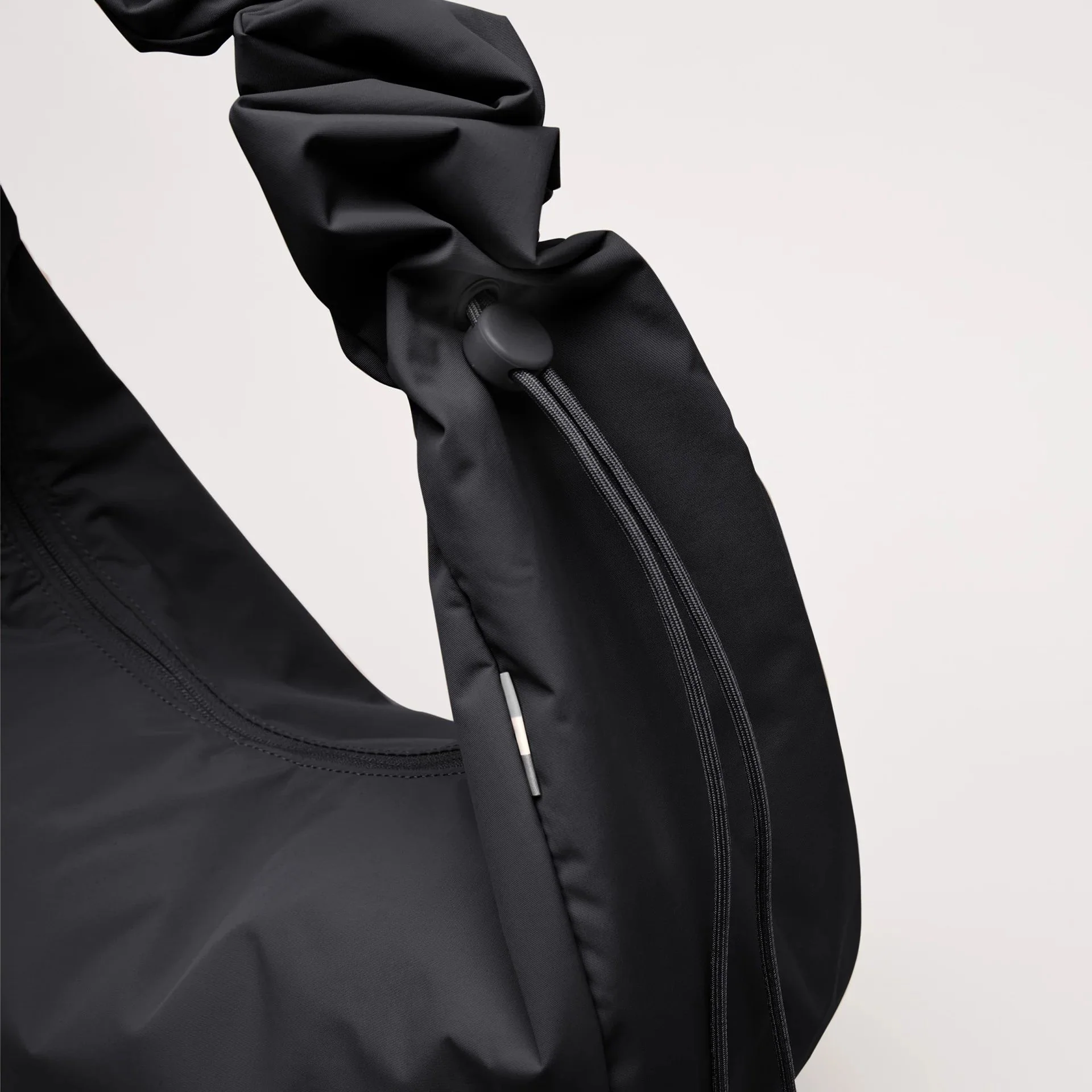 GOT BAG MOON BAG RUFFLE MONOCHROME - Image 57