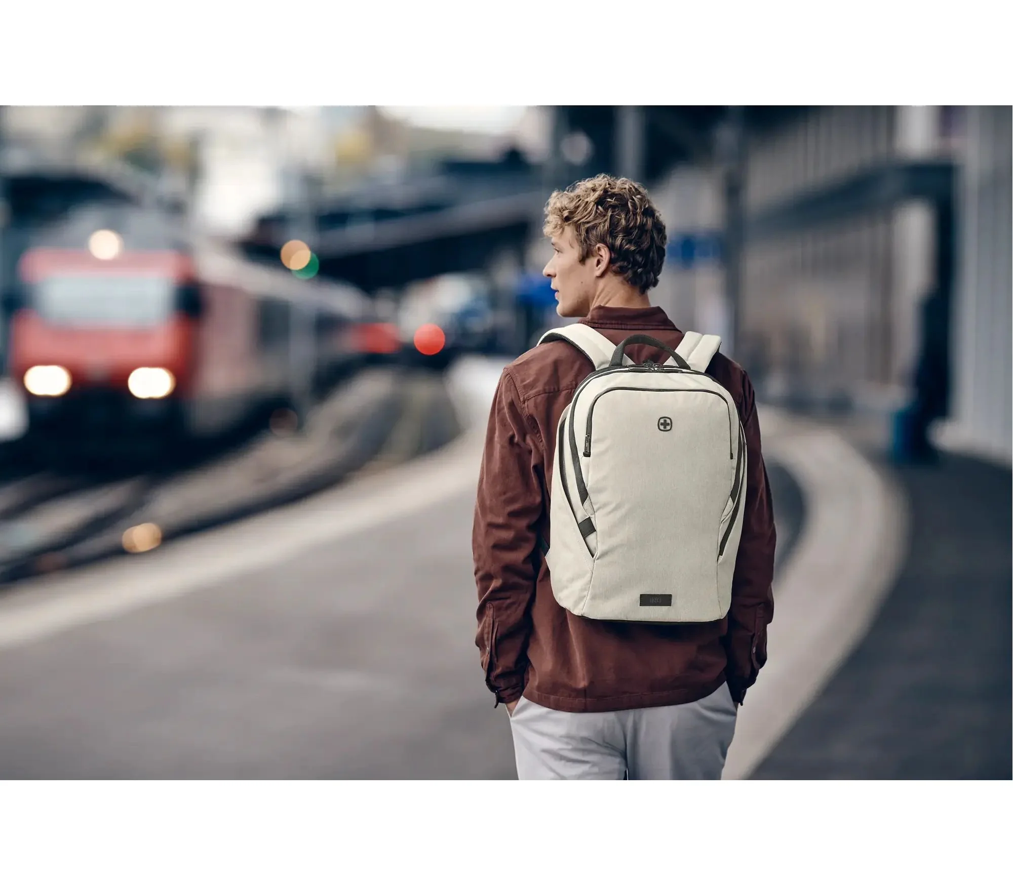 WENGER MX LIGHT Mochila para portátil de 16" con bolsillo para Tablet - Sand - Image 3