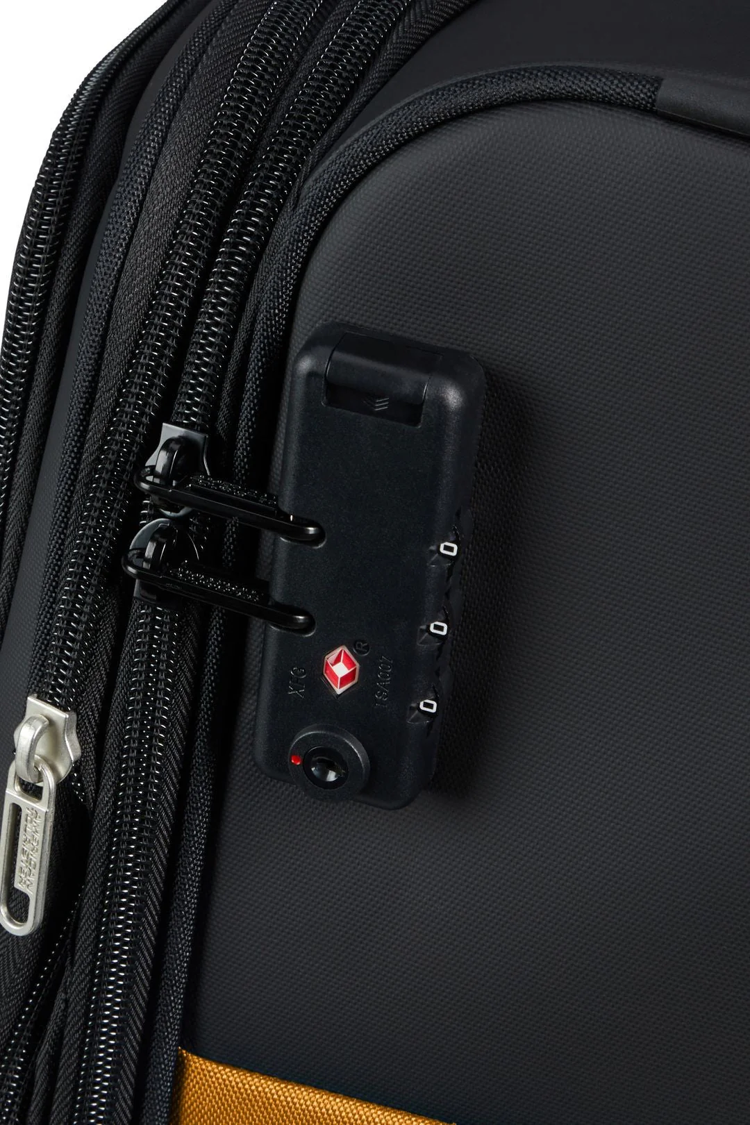 Pack AMERICAN TOURISTER CABINA DARING DASH 55CM + TAKE2CABIN - Image 8