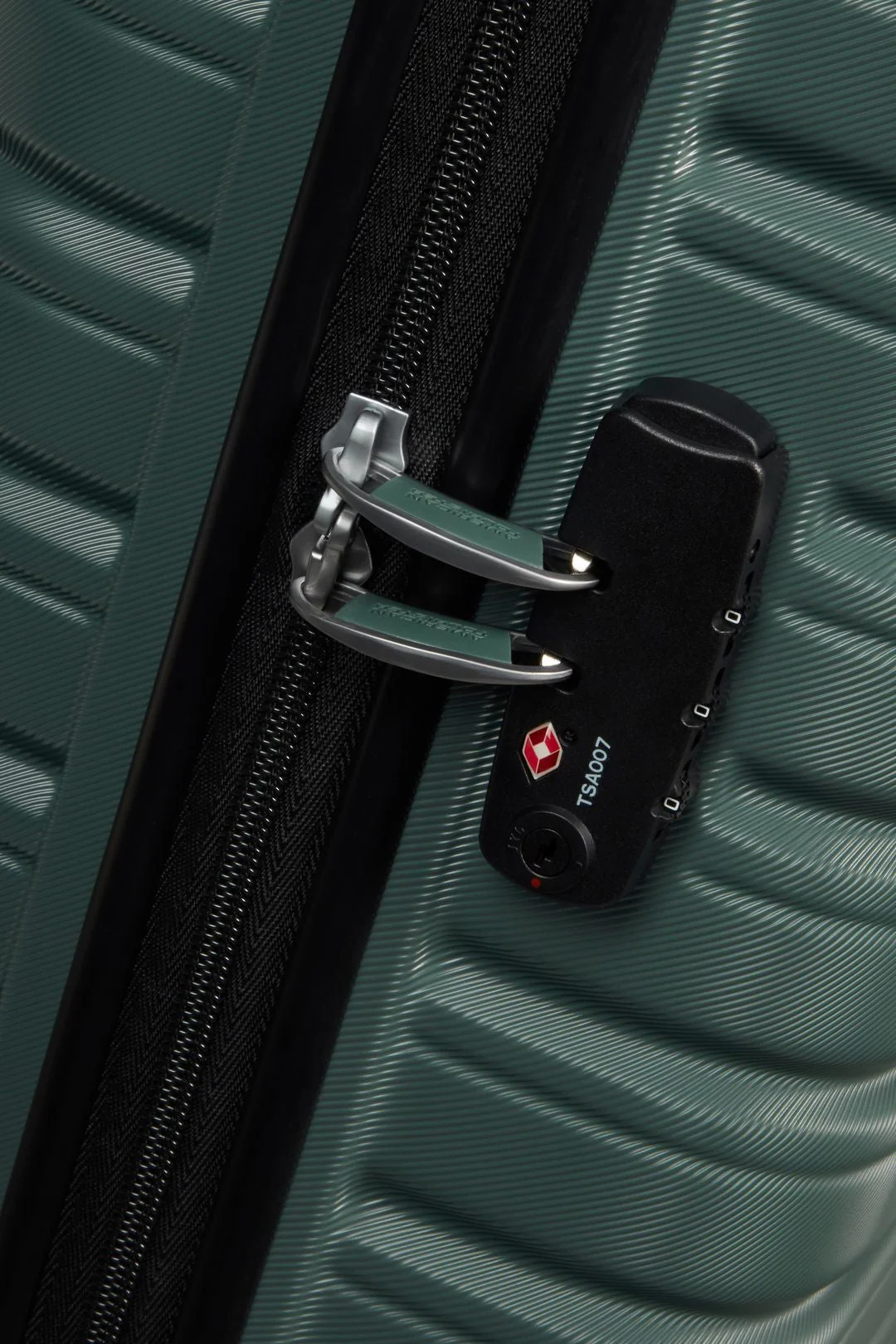 AMERICAN TOURISTER MALETA DE CABINA FLASHLINE 55CM - Image 45