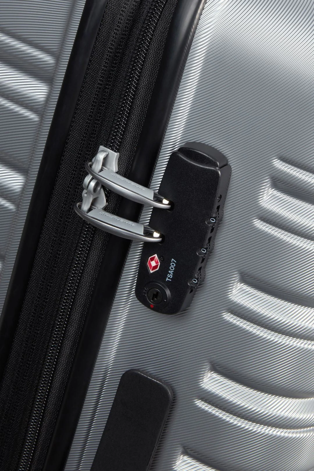 AMERICAN TOURISTER MALETA DE CABINA FLASHLINE 55CM - Image 27