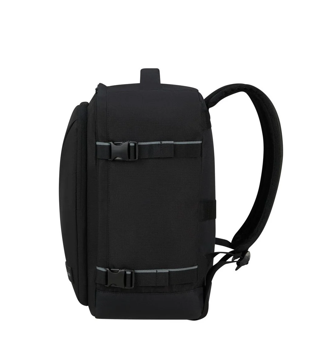 Pack Maleta Cabina SoundBox + Mochila Take2cabin de American Tourister - Negro - Image 12