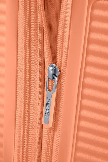 Pack Maleta Cabina SoundBox + Mochila Up Beat de American Tourister naranja - Image 11