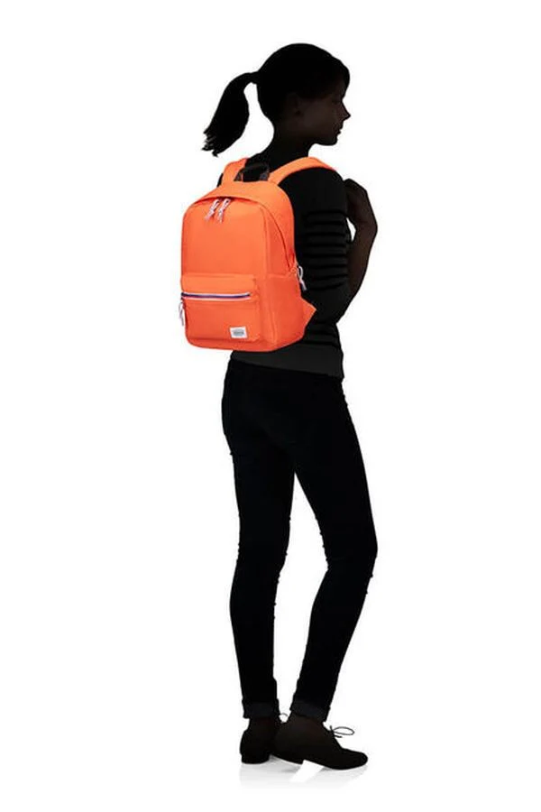 Pack Maleta Cabina SoundBox + Mochila Up Beat de American Tourister naranja - Image 14