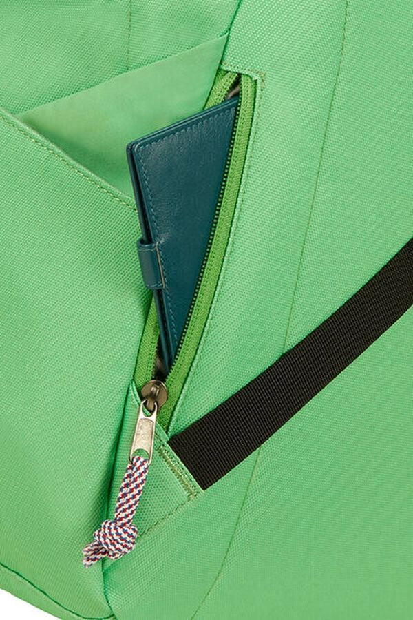 Pack Maleta Cabina SoundBox + Mochila Up Beat de American Tourister verde - Image 18
