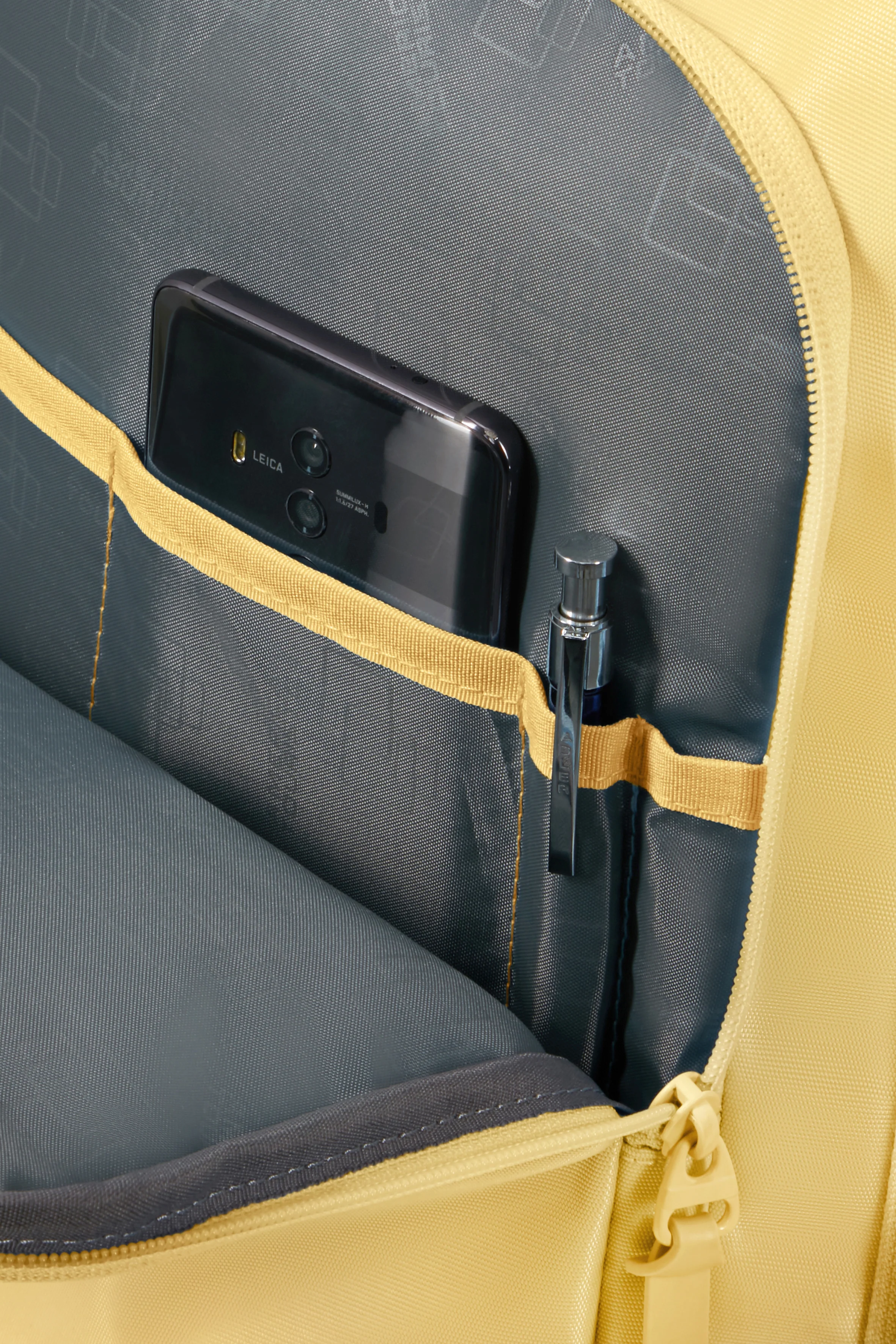 Pack Maleta Cabina SoundBox + Mochila Take2cabin de American Tourister - Amarillo pastel - Image 24