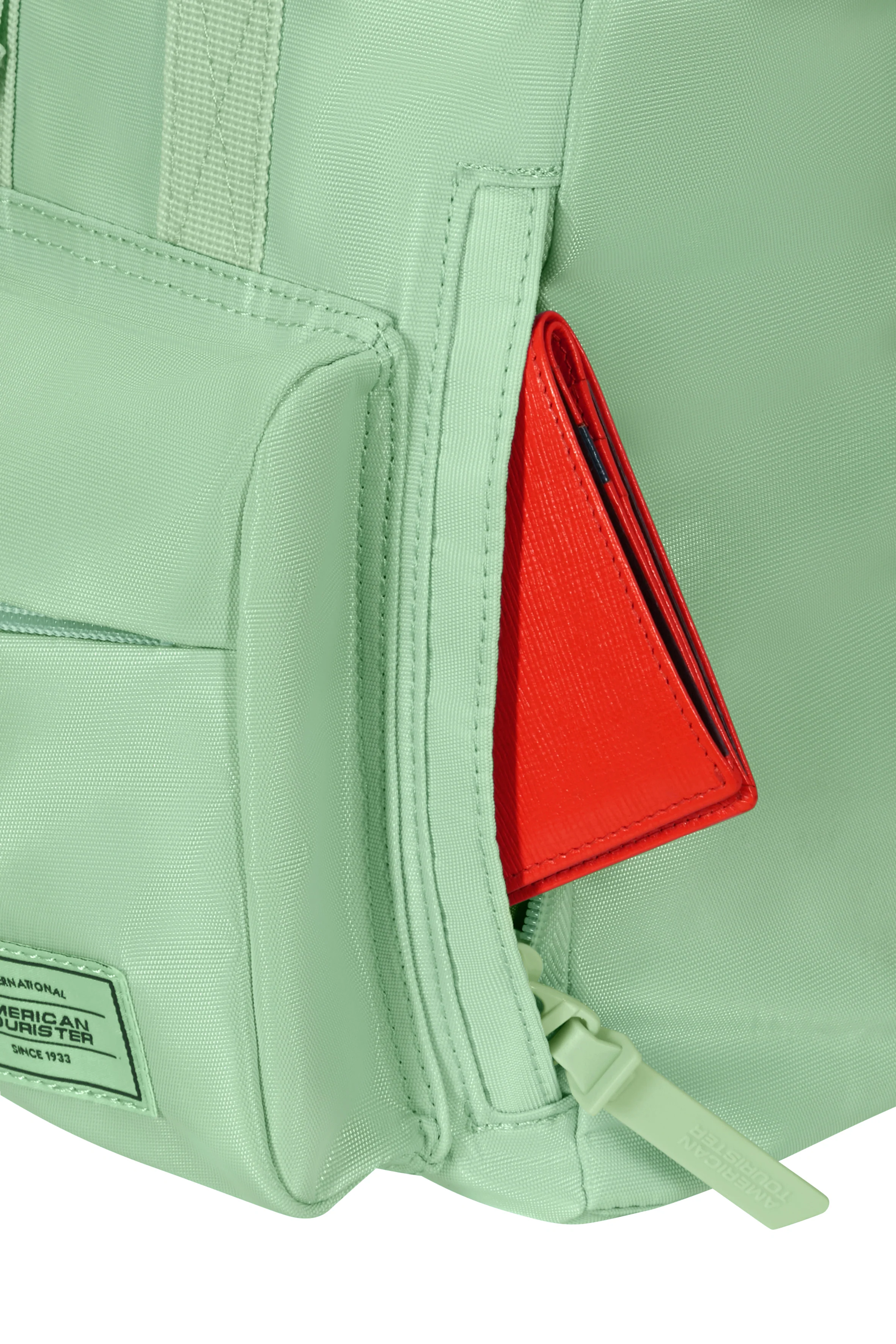 Pack Maleta mediana SoundBox + Mochila Urban groove de American Tourister - Verde pastel - Image 17