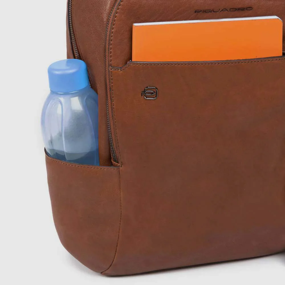 PIQUADRO MOCHILA PEQUEÑA PARA PORTÁTIL E IPAD® BLACK SQUARE - Image 19