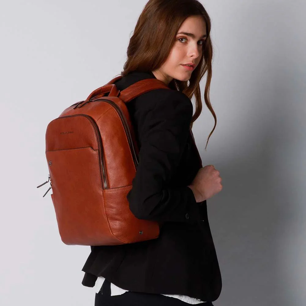 PIQUADRO MOCHILA PEQUEÑA PARA PORTÁTIL E IPAD® BLACK SQUARE - Image 8