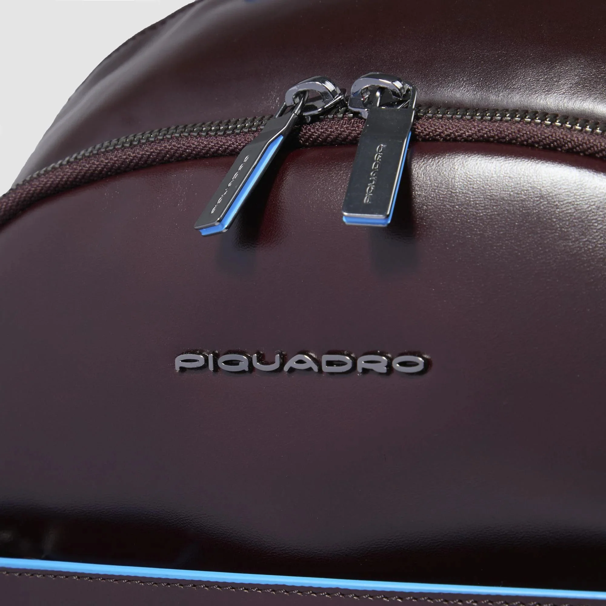 PIQUADRO MOCHILA PEQUEÑA PARA PORTÁTIL E IPAD® BLUE SQUARE - Image 18