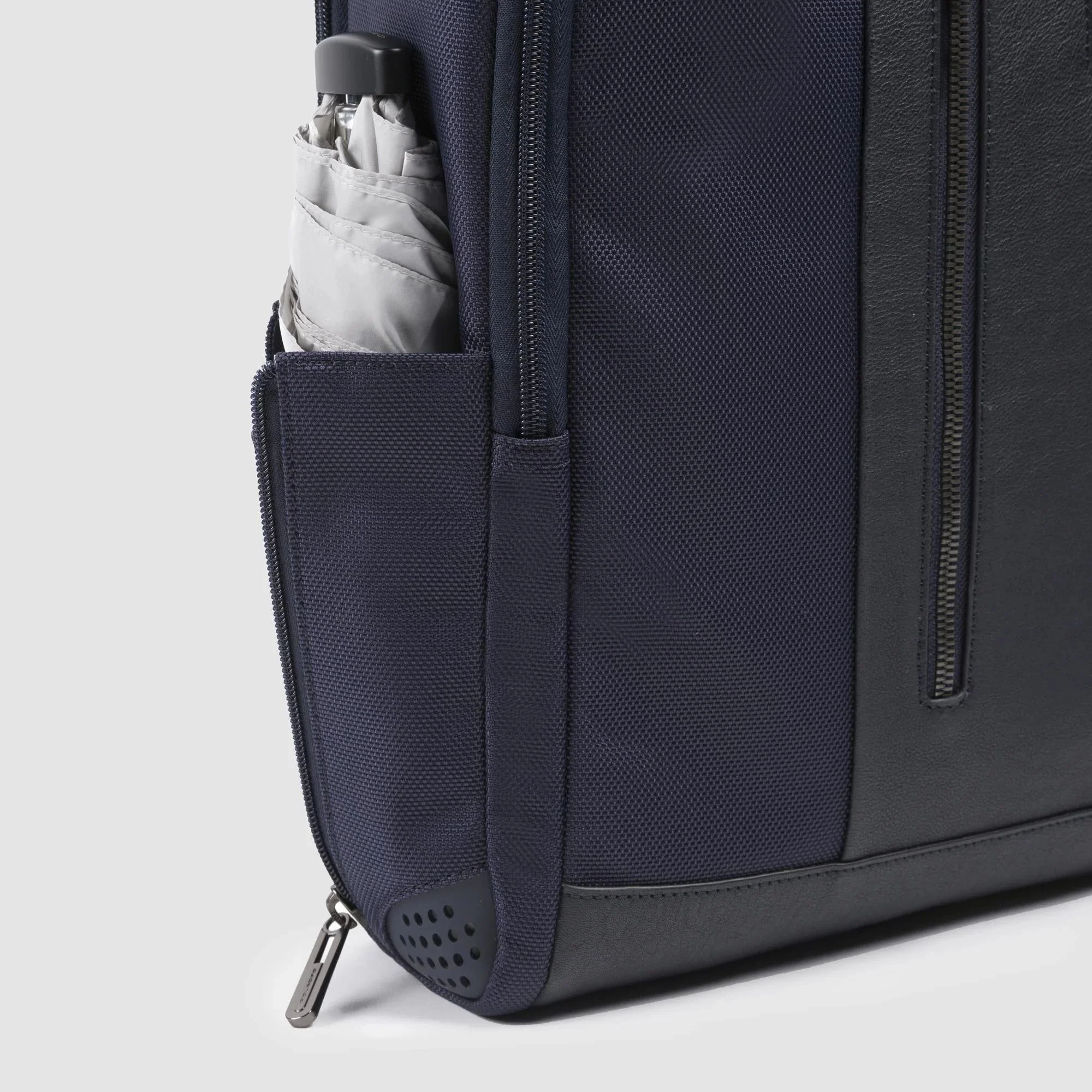 PIQUADRO MOCHILA PORTA ORDENADOR 15.6” Y PORTA IPAD® EN TEJIDO RECICLADO BRIEF 2 - Image 13