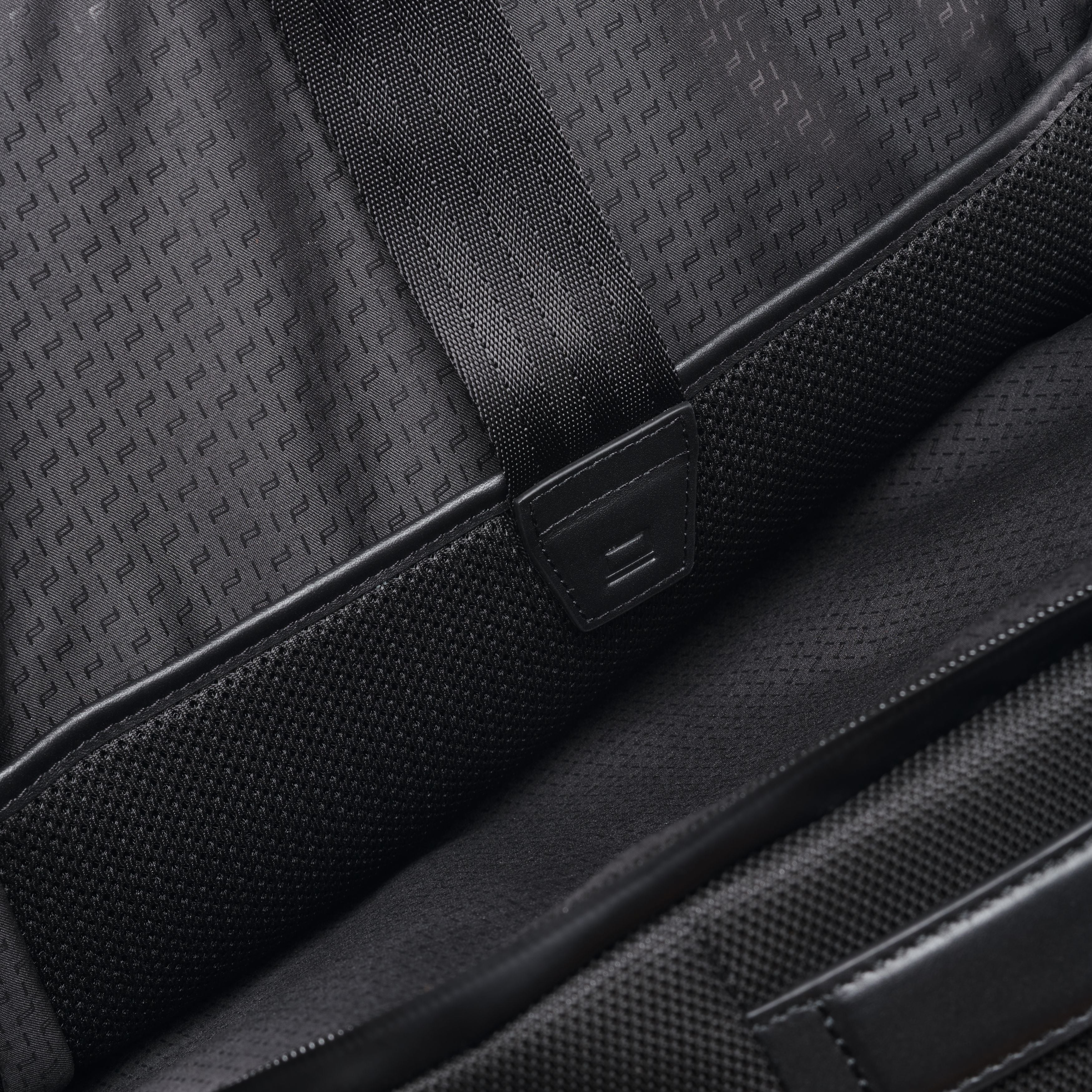 PORSCHE MOCHILA L ROADSTER NYLON - Image 8