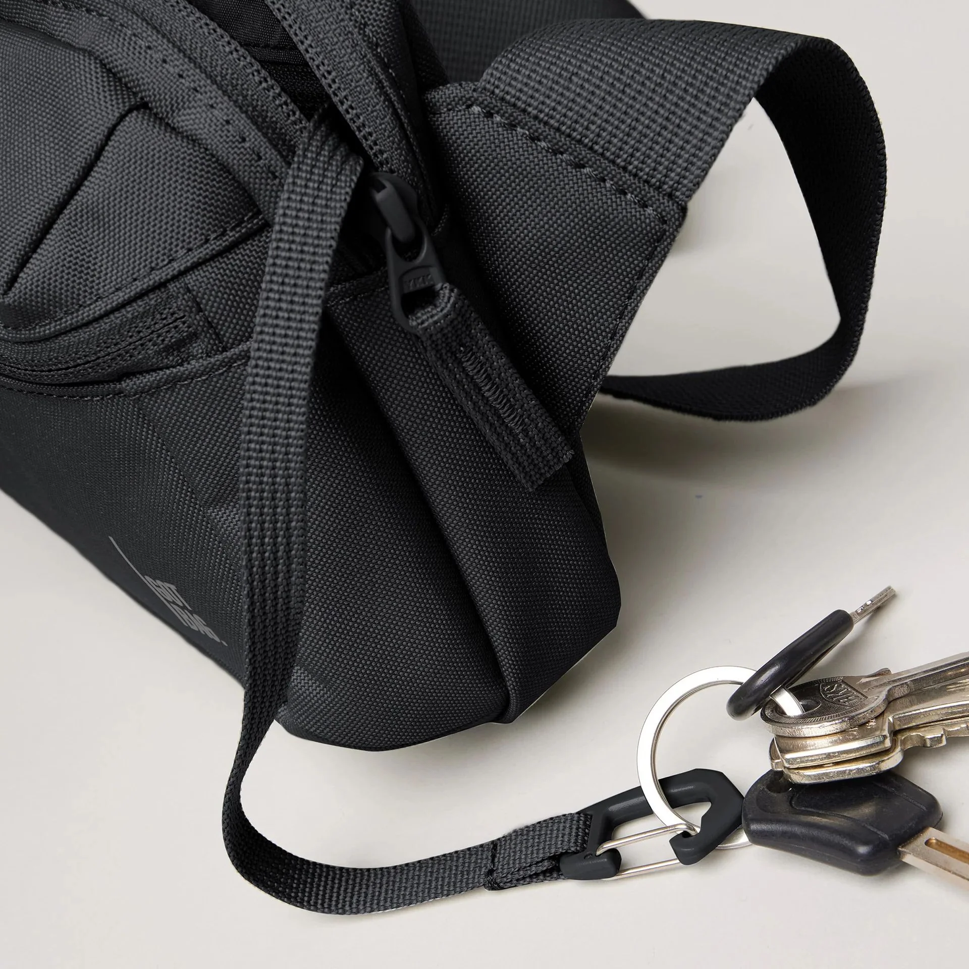 GOT BAG SLING BAG - Image 6