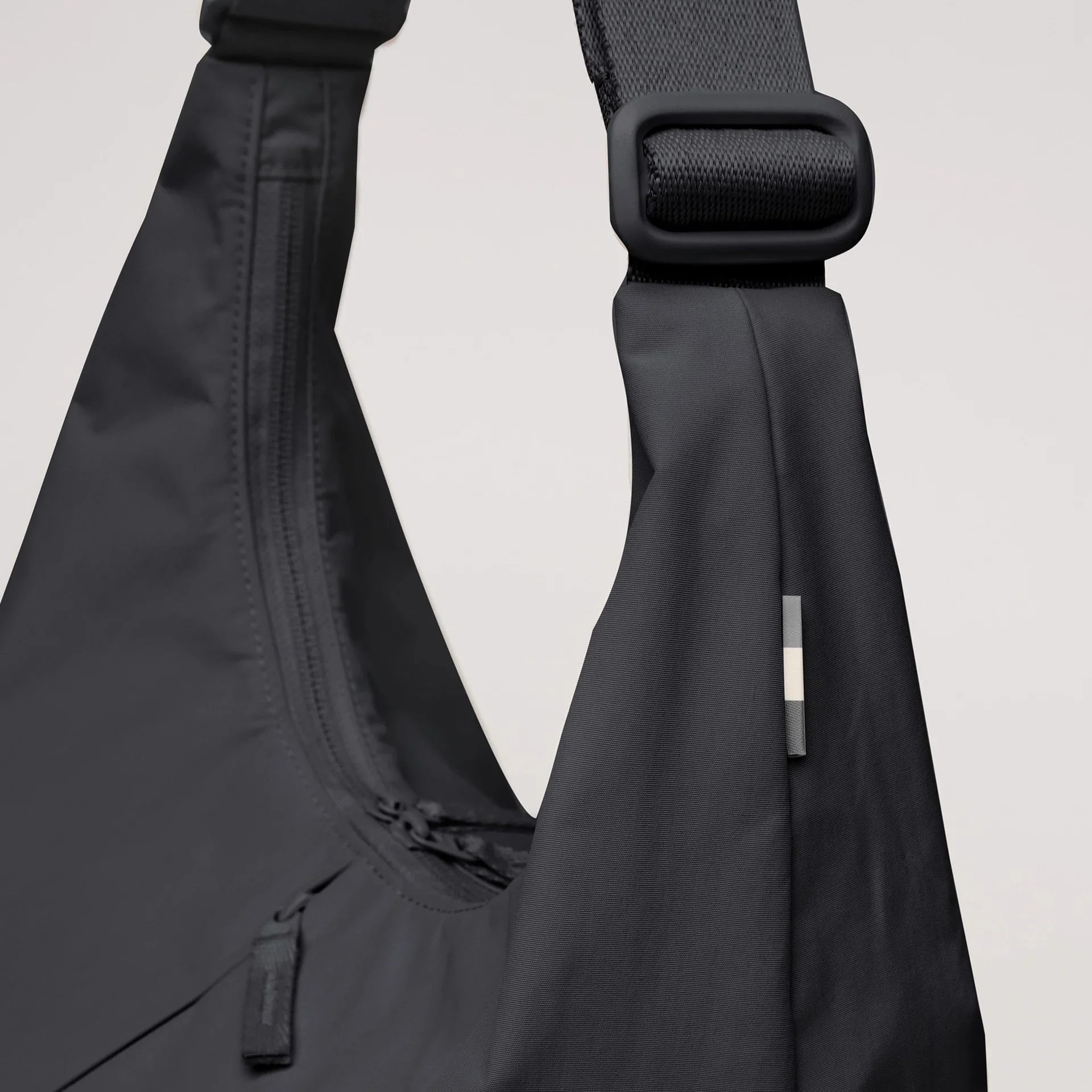 GOT BAG T-SHAPE BAG LARGE MONOCHROME - Image 7