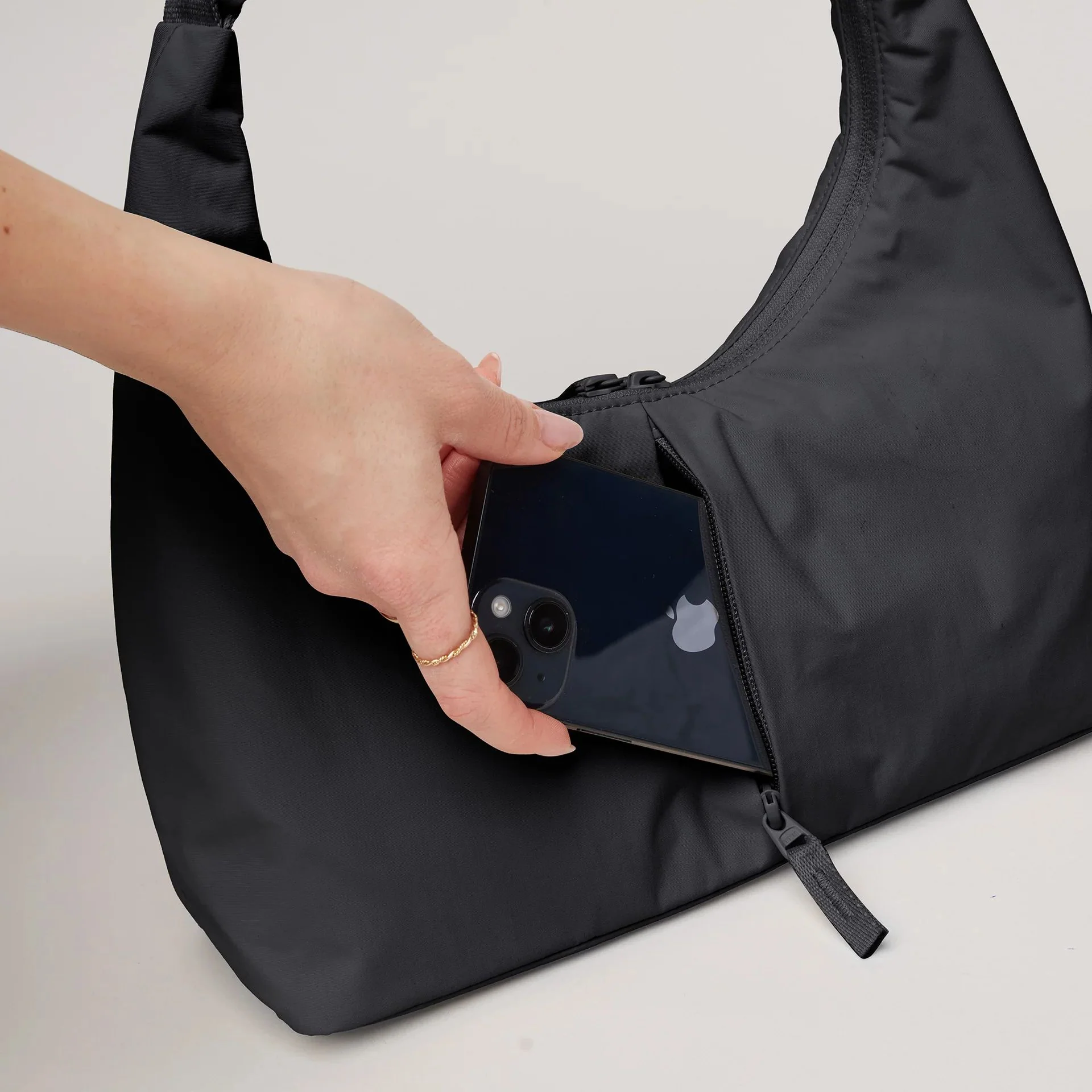 GOT BAG T-SHAPE BAG MINI MONOCHROME - Image 6